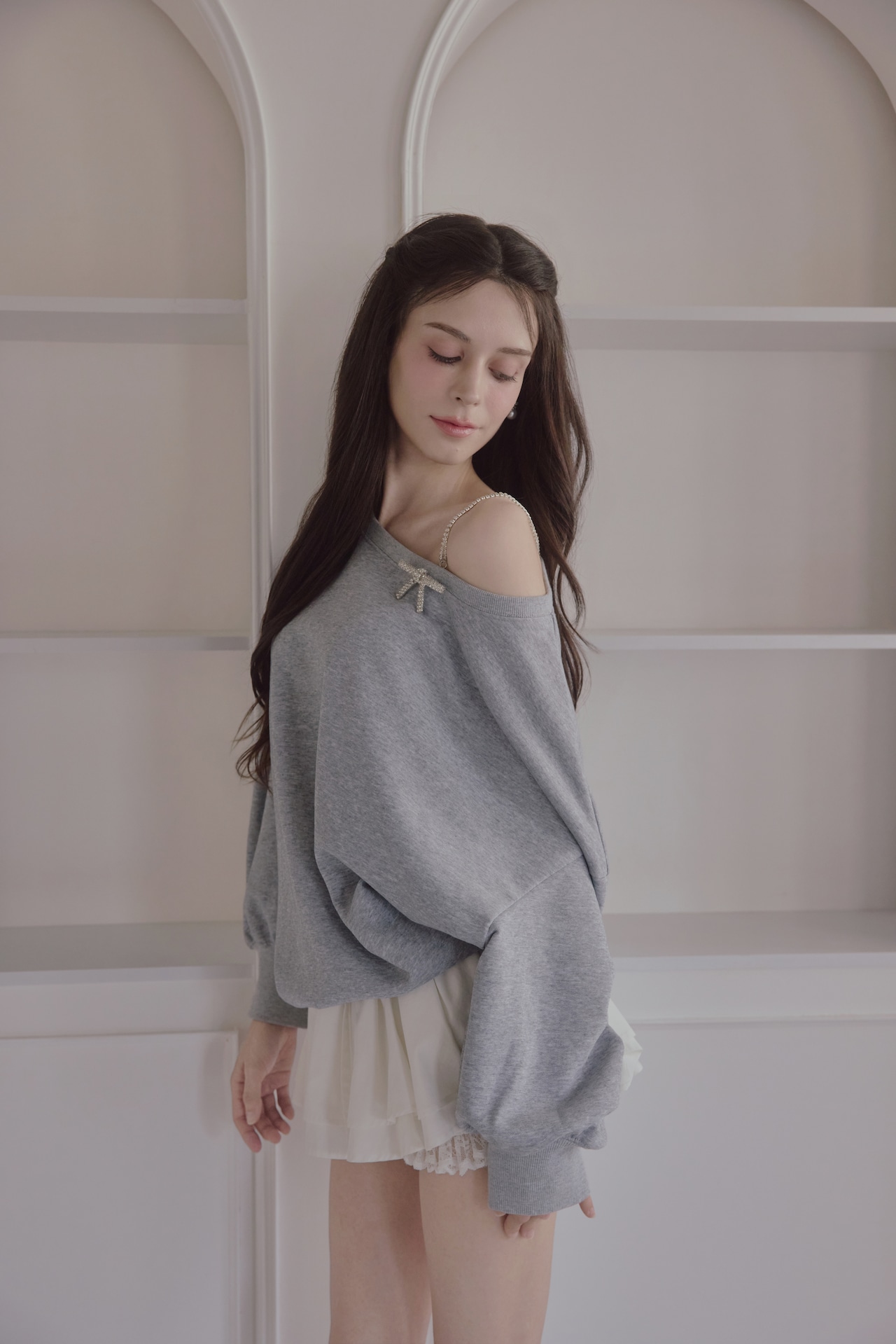 One-shoulder ribbon tops