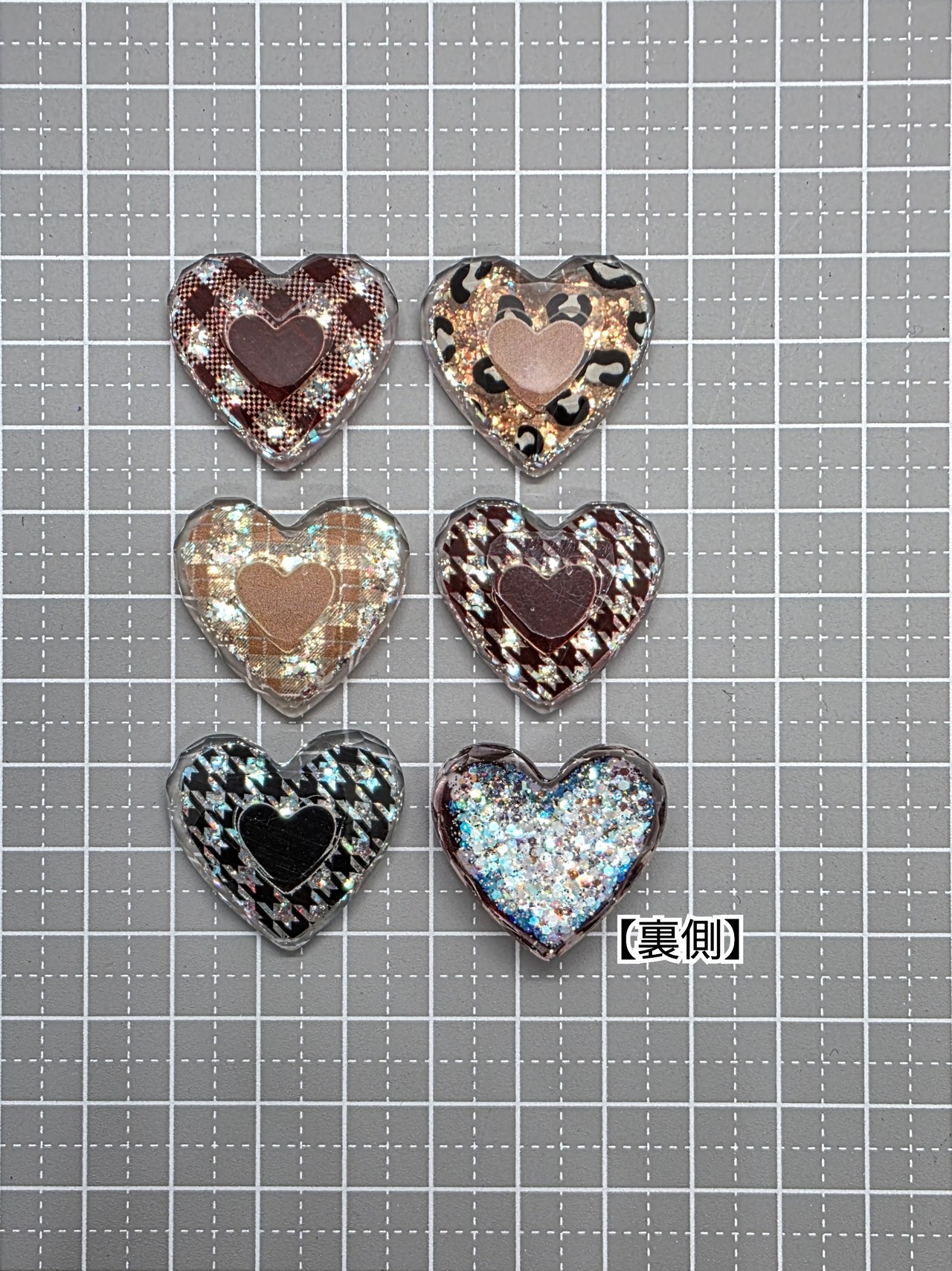 [24個]いろどり柄ハート／６種:26mm×26mm