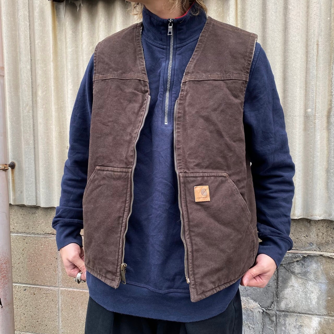 【美品で格安！】carhartt カーハート　M　アウター　ダックベスト