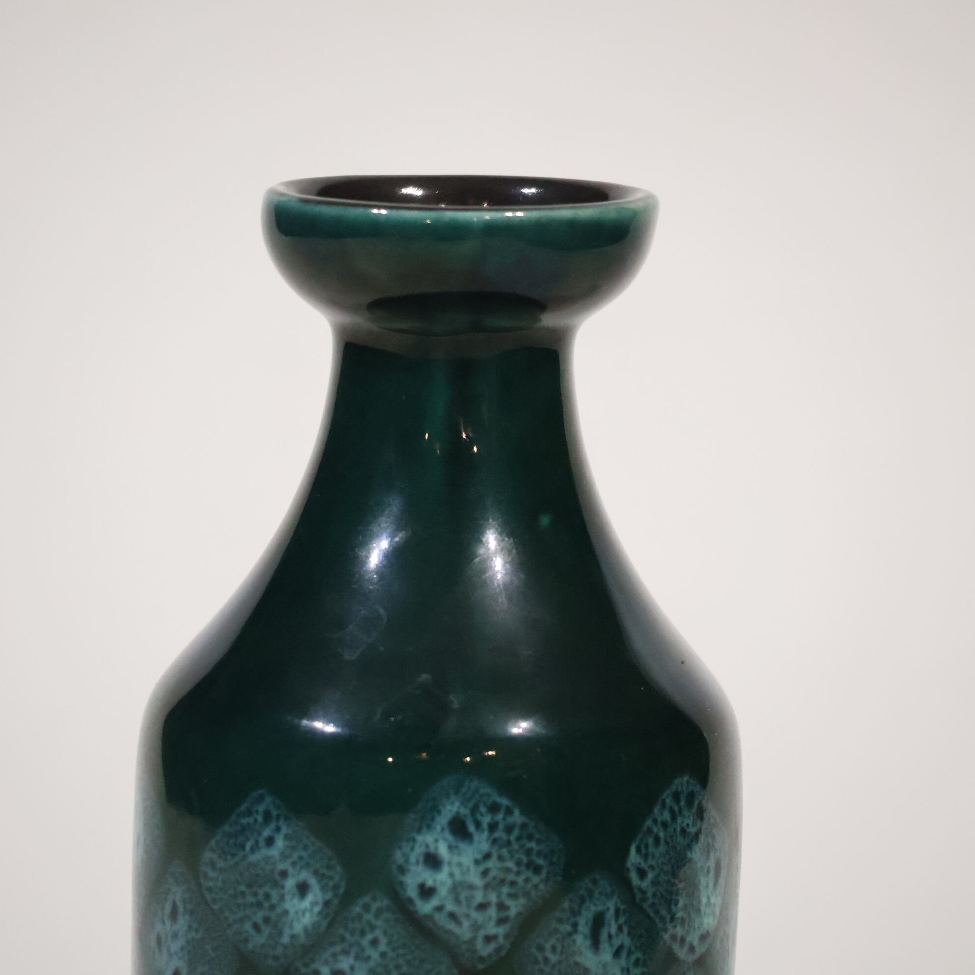 Strehla-- 18.0cm | Fat Lava & German Art Pottery