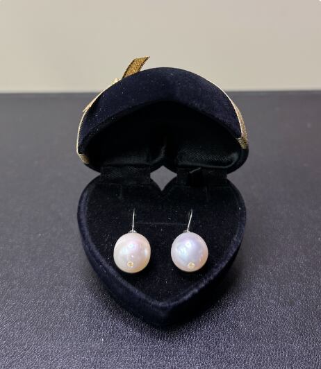 【Via Luna×神戸宝飾】 大人の品格を添える 南洋真珠ピアス
