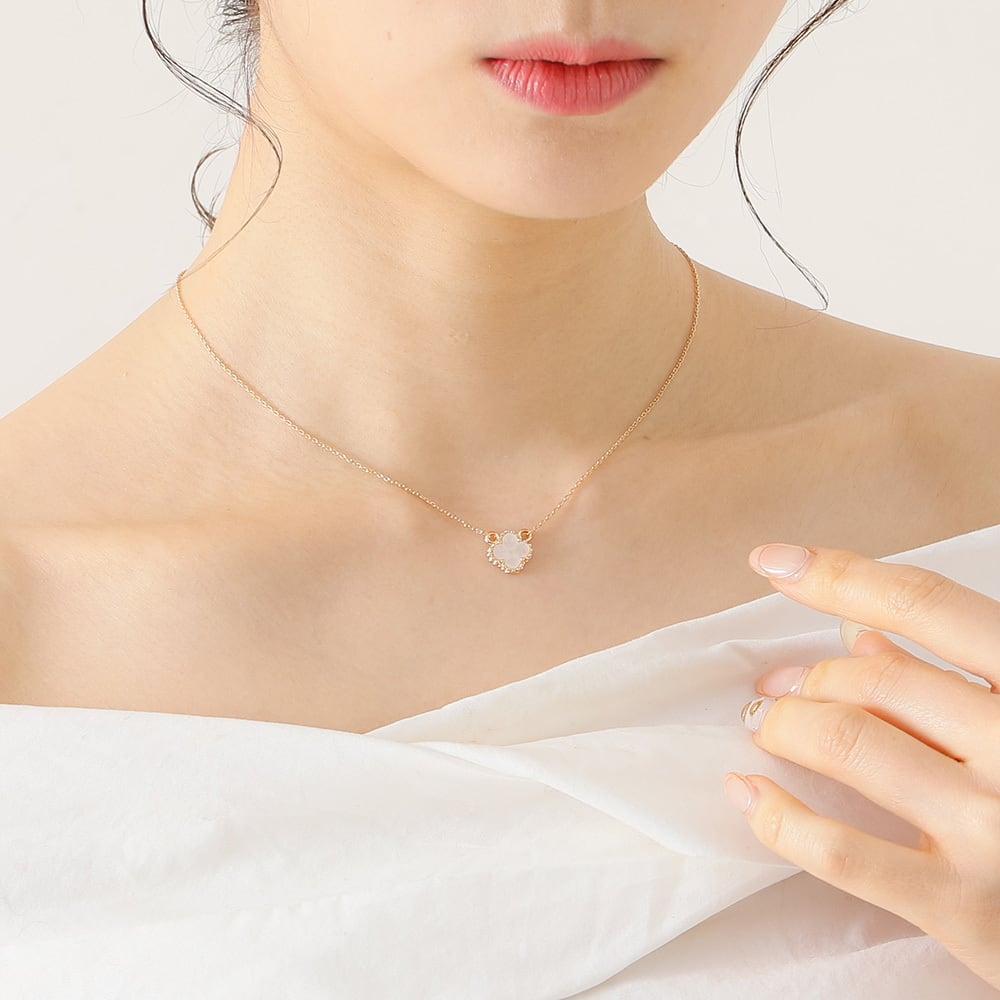 アンテプリマ ネックレス クローバー 保証期間内 美品 箱付 クローバー【9mm】ネックレス | MIRROR
