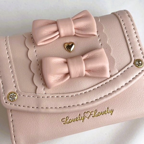 Lovely Lovely きゅるるん りぼん がま口 三つ折り財布 | メッチェン