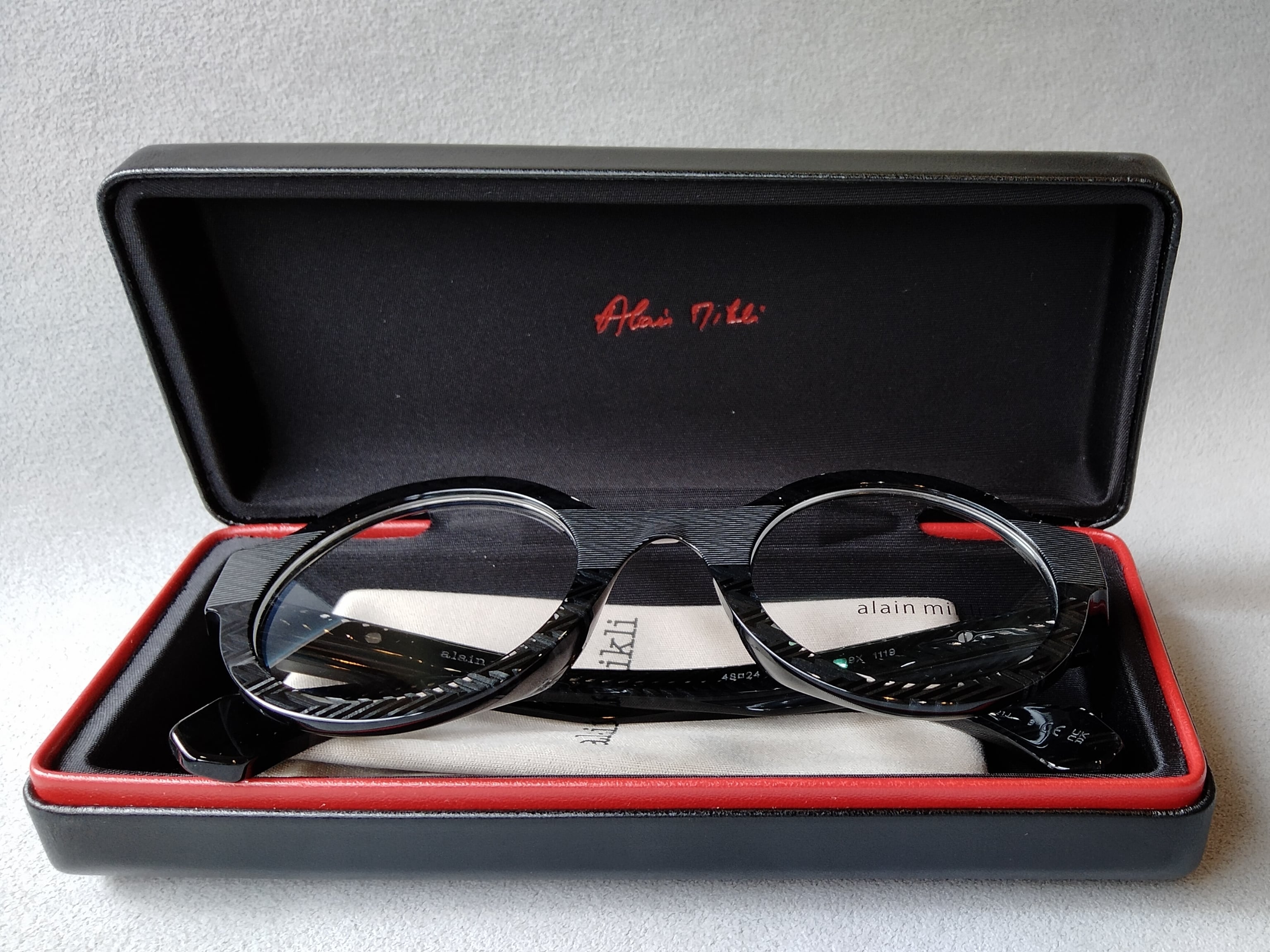 alain mikli paris（アランミクリ）『A03509X』Col.1119 /BLACK