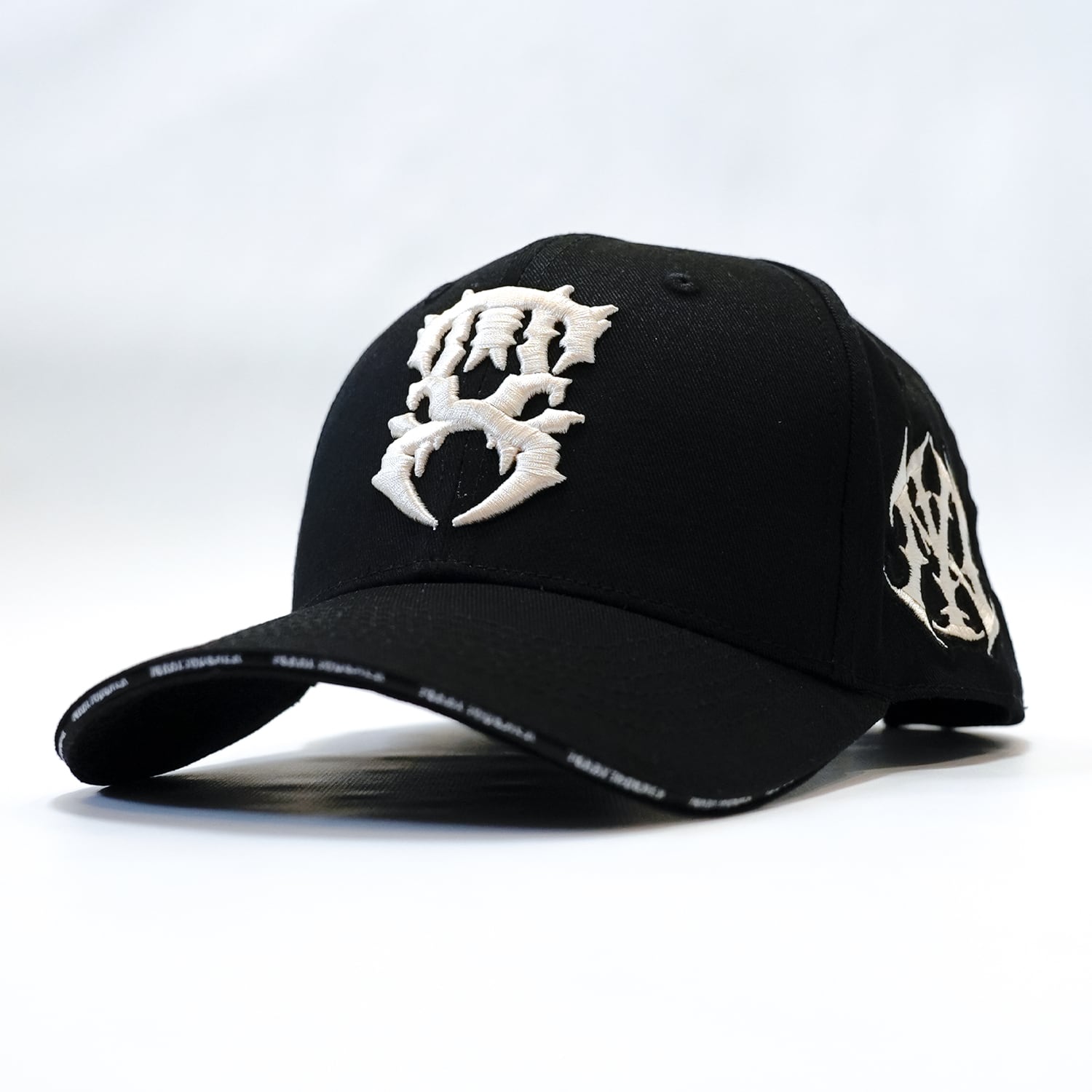 T.C.R METAL MONOGRAM LOGO 6PANEL CAP - BLACK | T.C.R BY TOUCHER