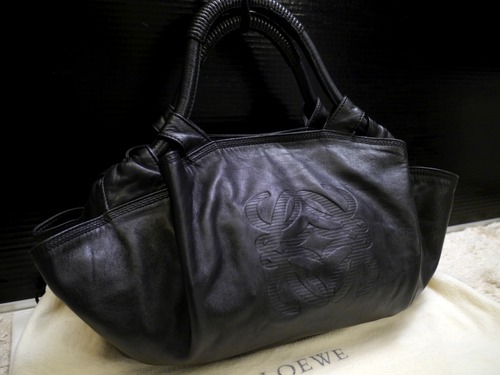 美品22万◆LOEWE ロエベ NAPPA AIRE ナッパアイレ レザー トート ハンド バッグ 黒◆ 大人気ナッパアイレから使い回しに便利な定番ブラック