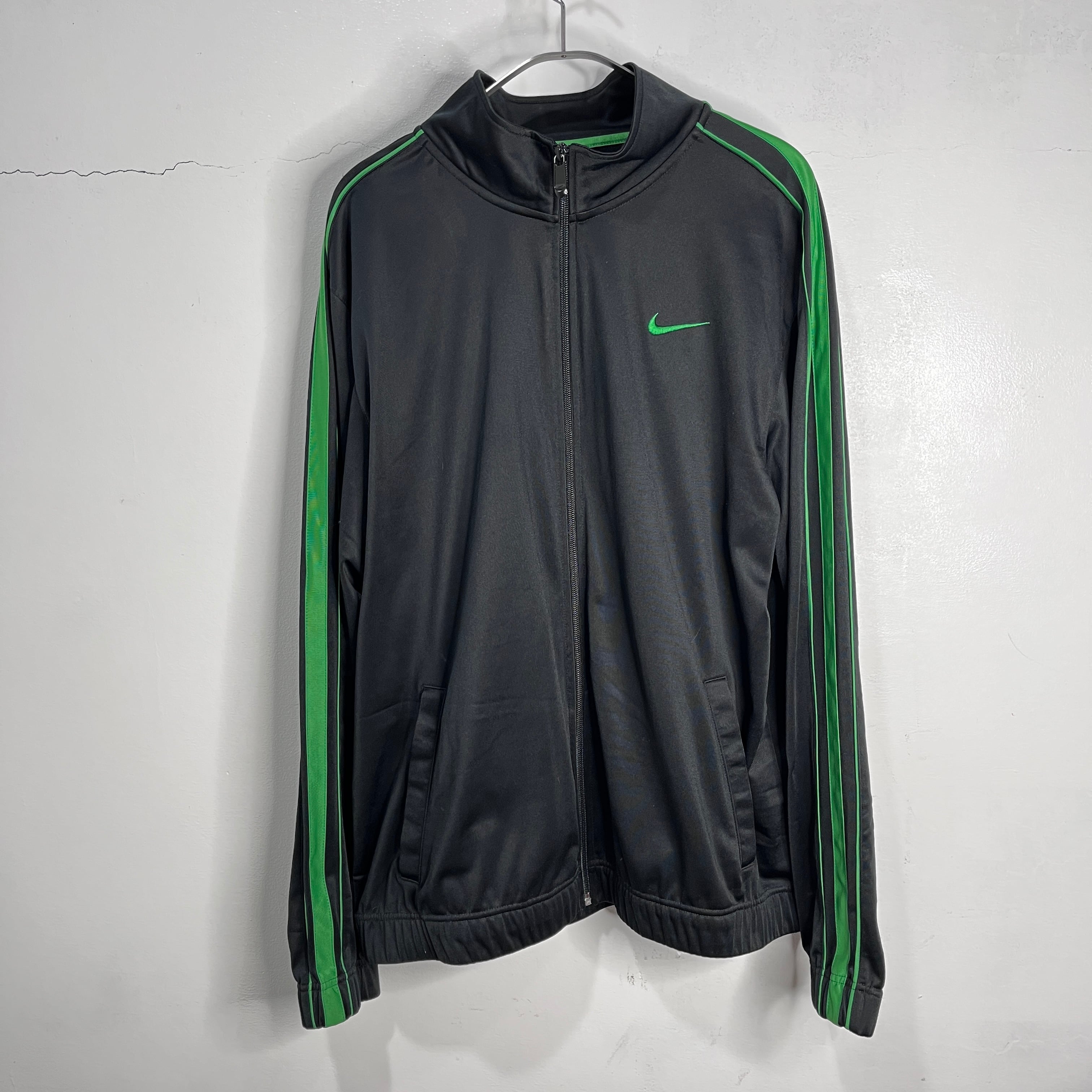 送料無料』NIKE トラックジャケット ワンポイント ブラックグリーン Nike ベロアジャケット グリーン/ネイビー