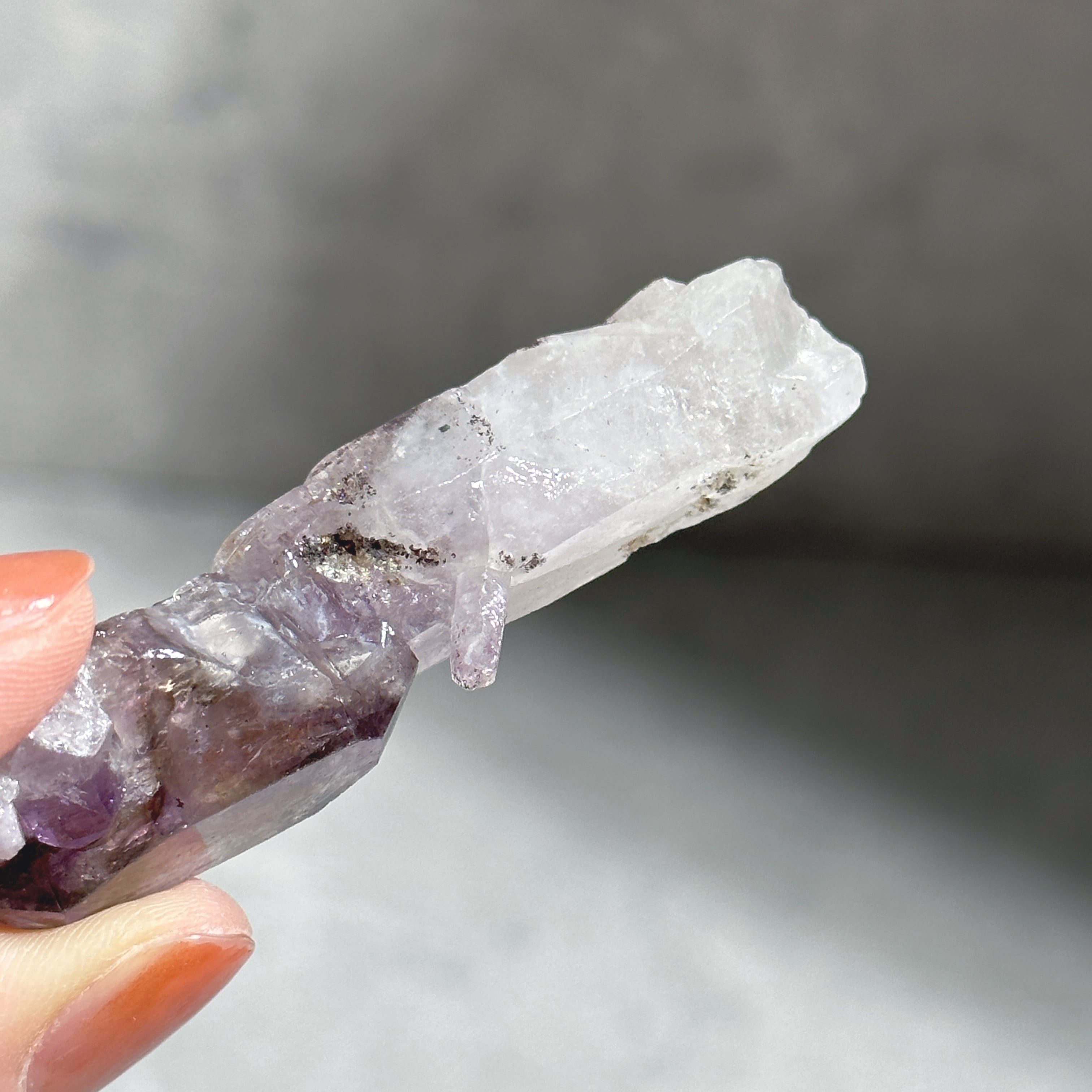 レピドクロサイト入り◎ジンバブエ産シャンガーンアメジスト63