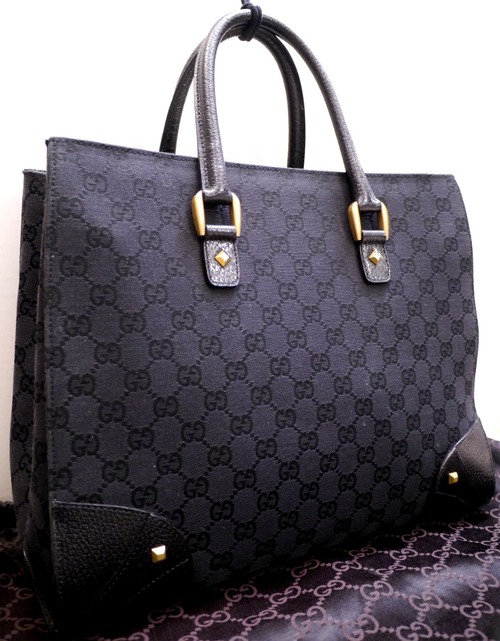 16万◆GUCCI グッチ GG柄 A4対応 ビジネス可 キャンバスxレザー トート ハンド バッグ 黒◆ スタッズが主張するスタイリッシュな定番モデル