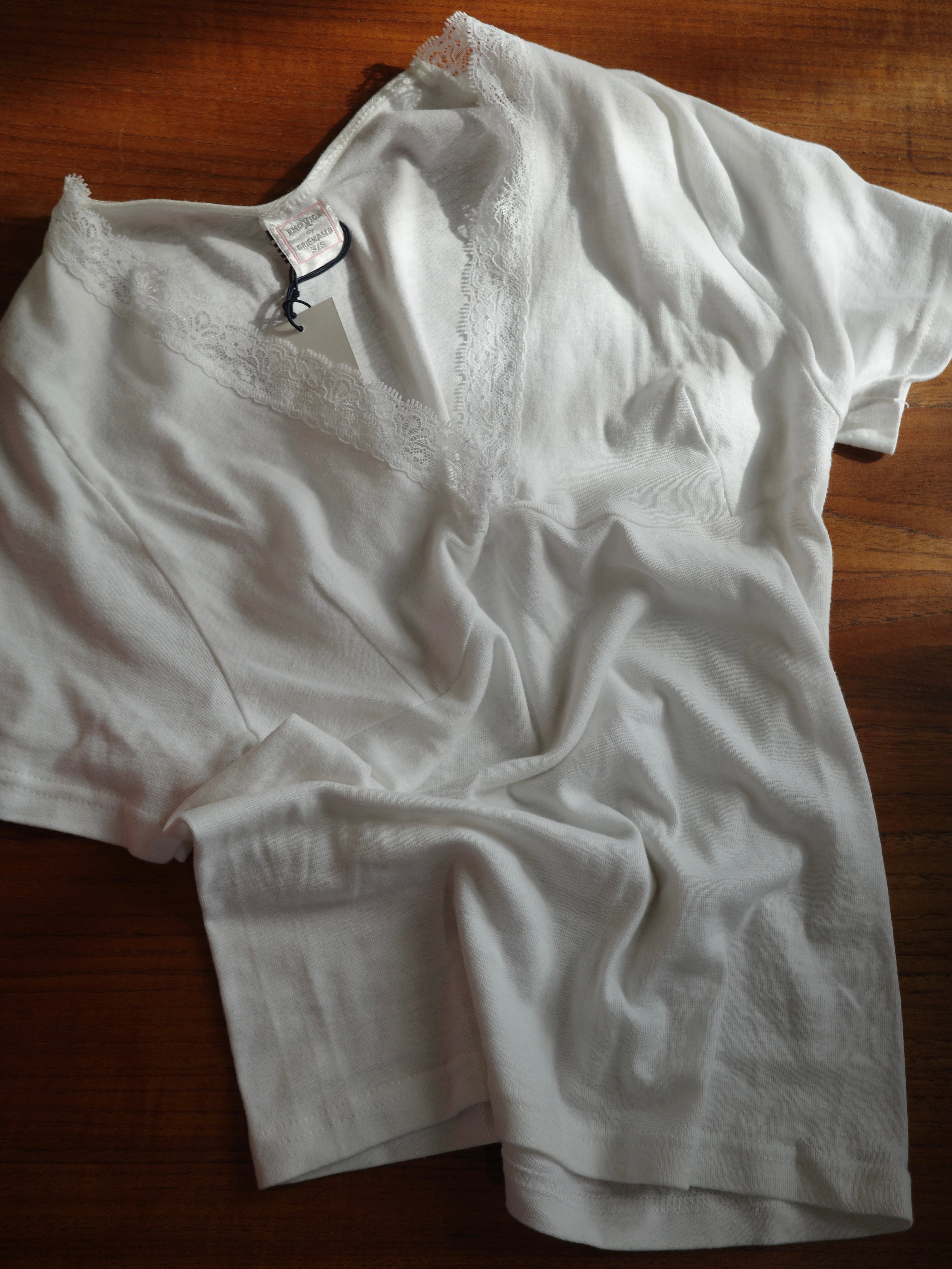 <vintage>euro cotton lace Tshirt