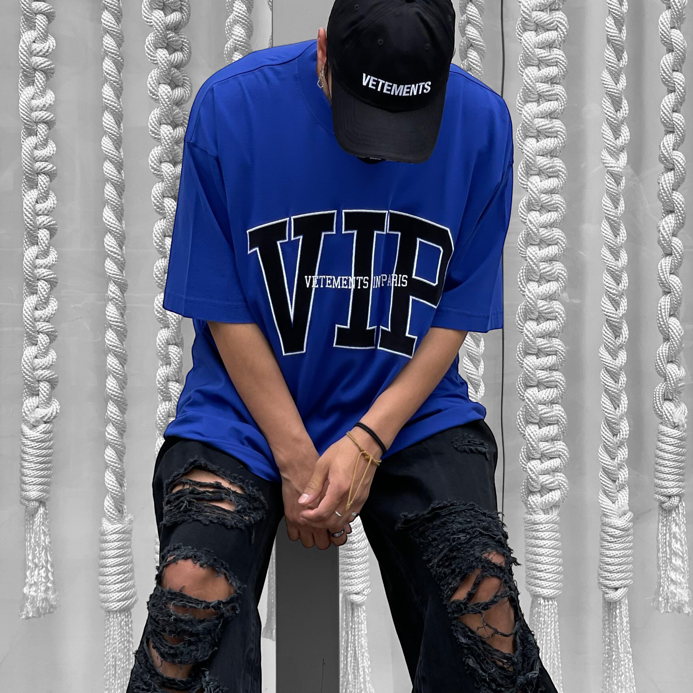 ☆VIP価格☆ Vetements Tシャツ VETEMENTS】VIP LOGO T-SHIRT | AYIN
