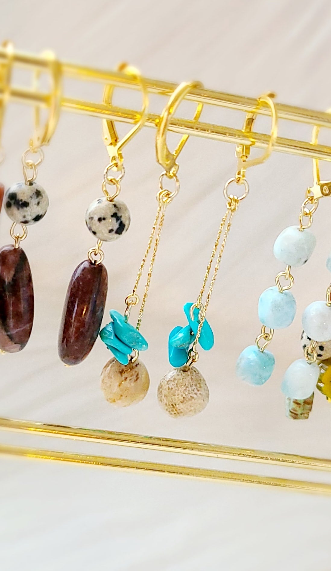 185 ゴールドラメ入りガラスドームと黒✖︎ブラウンアクセ ピアスor