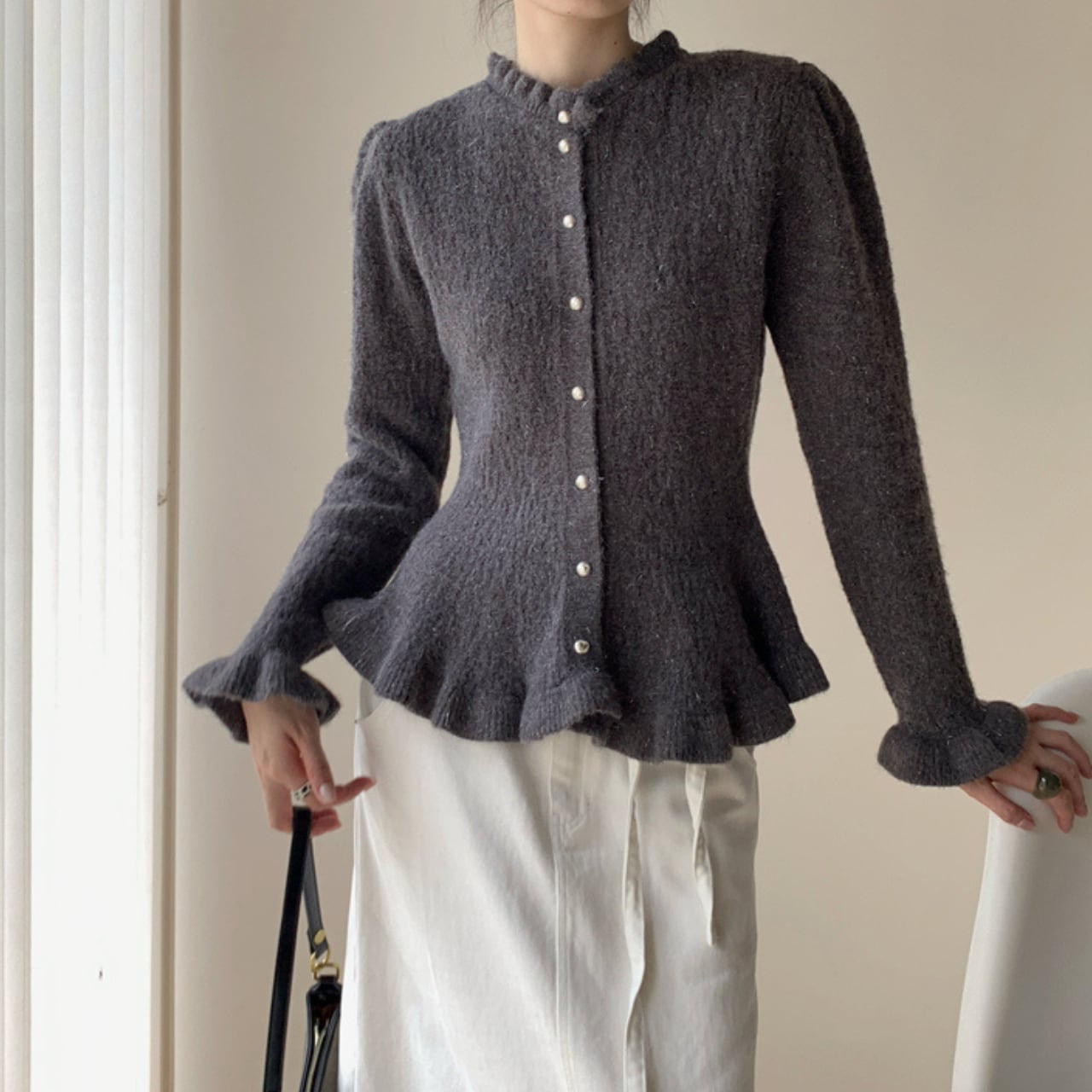 Frilled Necke Knit Cardigan L00610