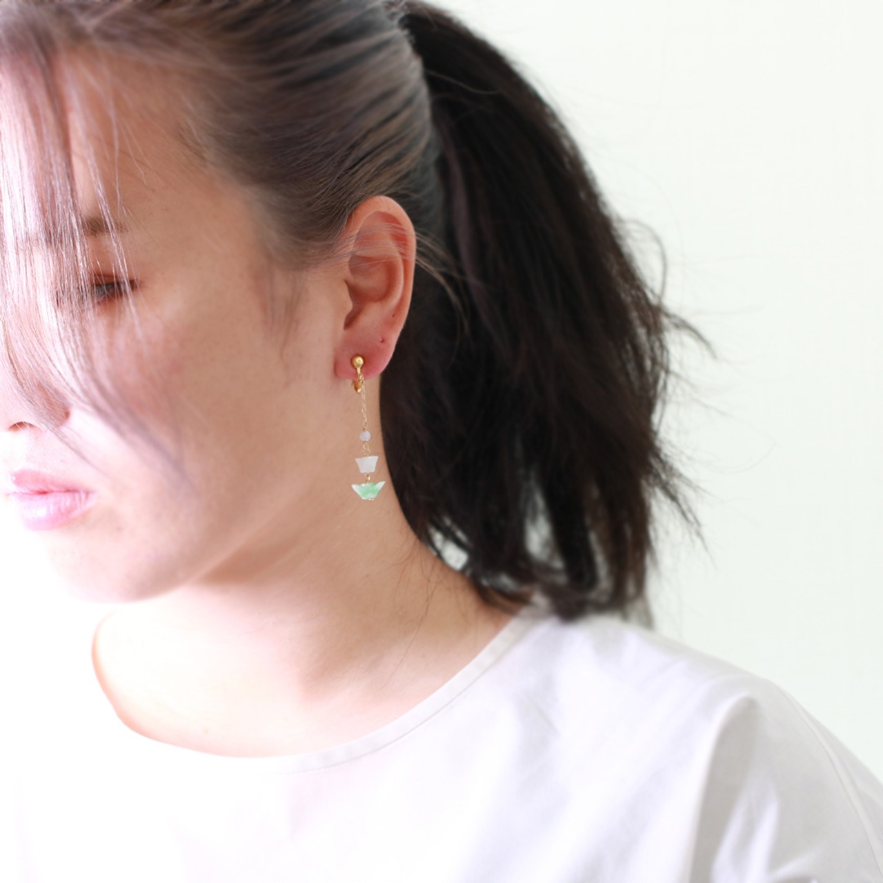 クラシカルな彫り翡翠を現代風に！！ 銀子翡翠 チェーン ピアスorイヤリング A貨翡翠 jd_mm1068