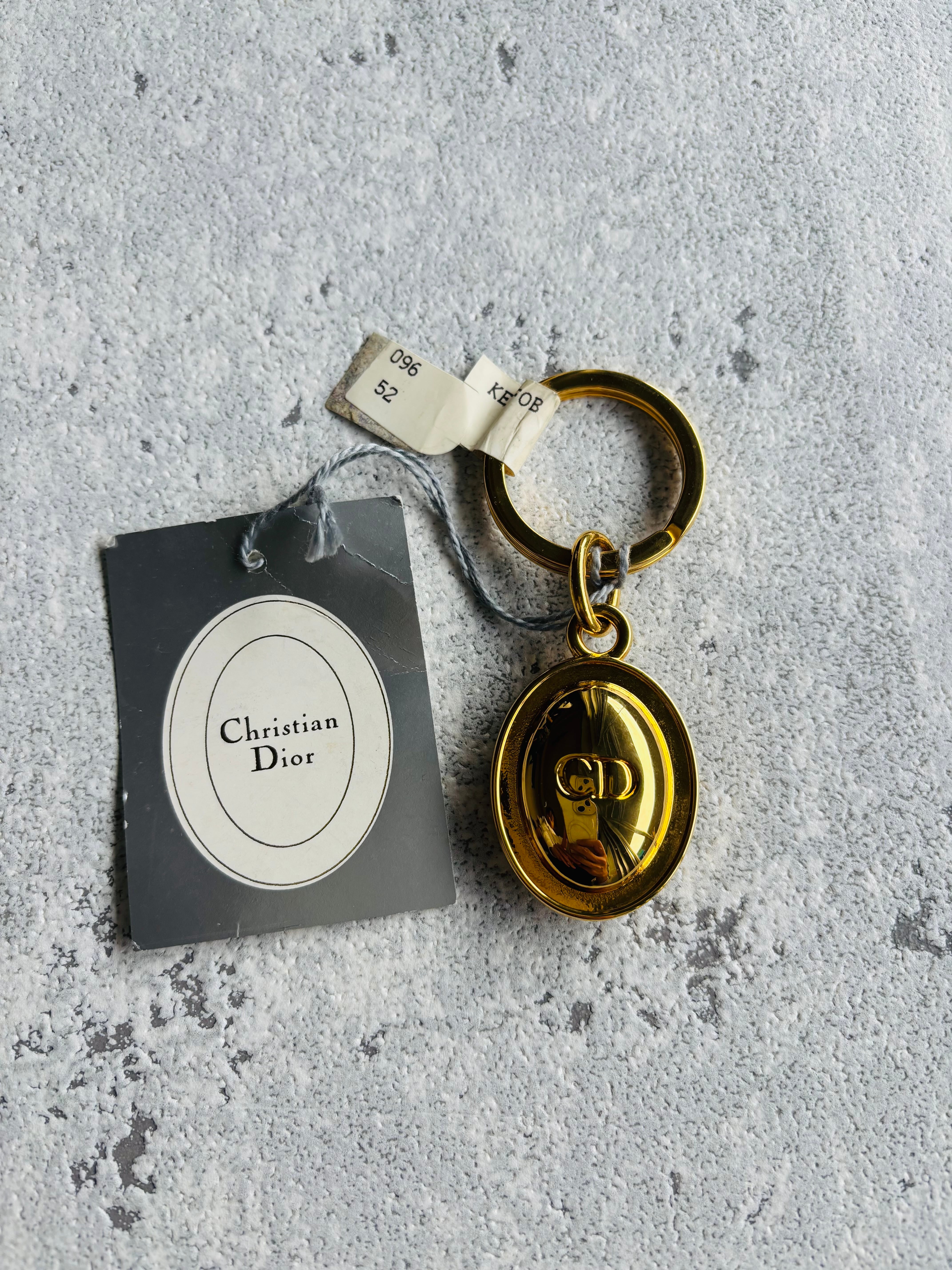 Dior ディオール　キーリング　廃盤レア商品 Christian Dior CDチャーム キーリング | Petit luxe Vintage