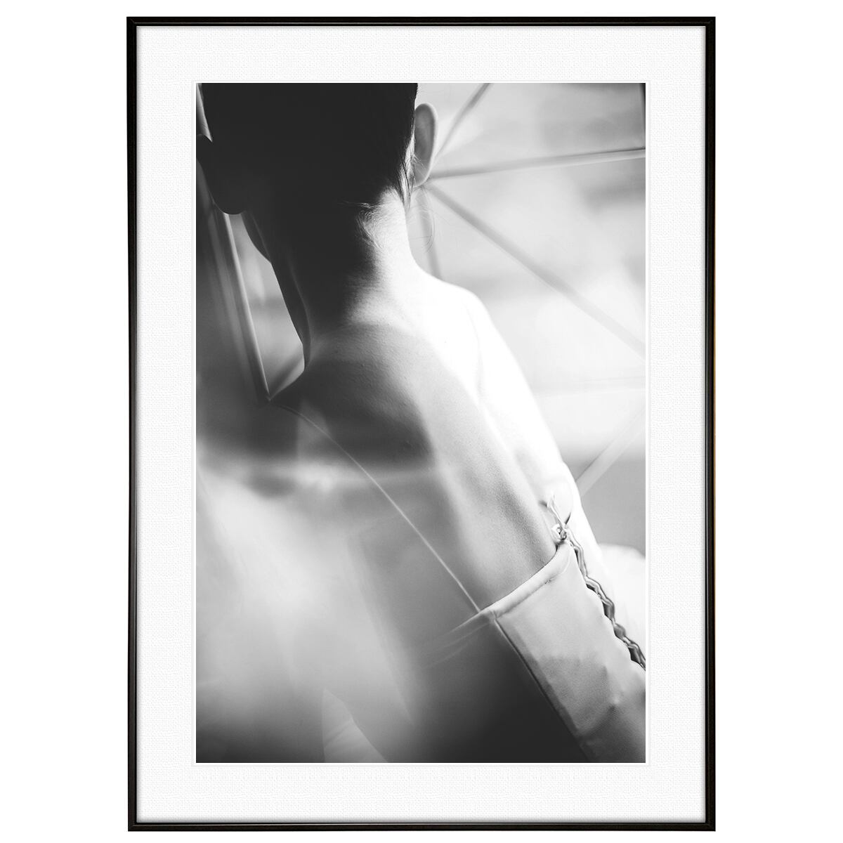 人物写真 ドレス姿の女性の背中 インテリアアート モノクロポスター額装 AS3624