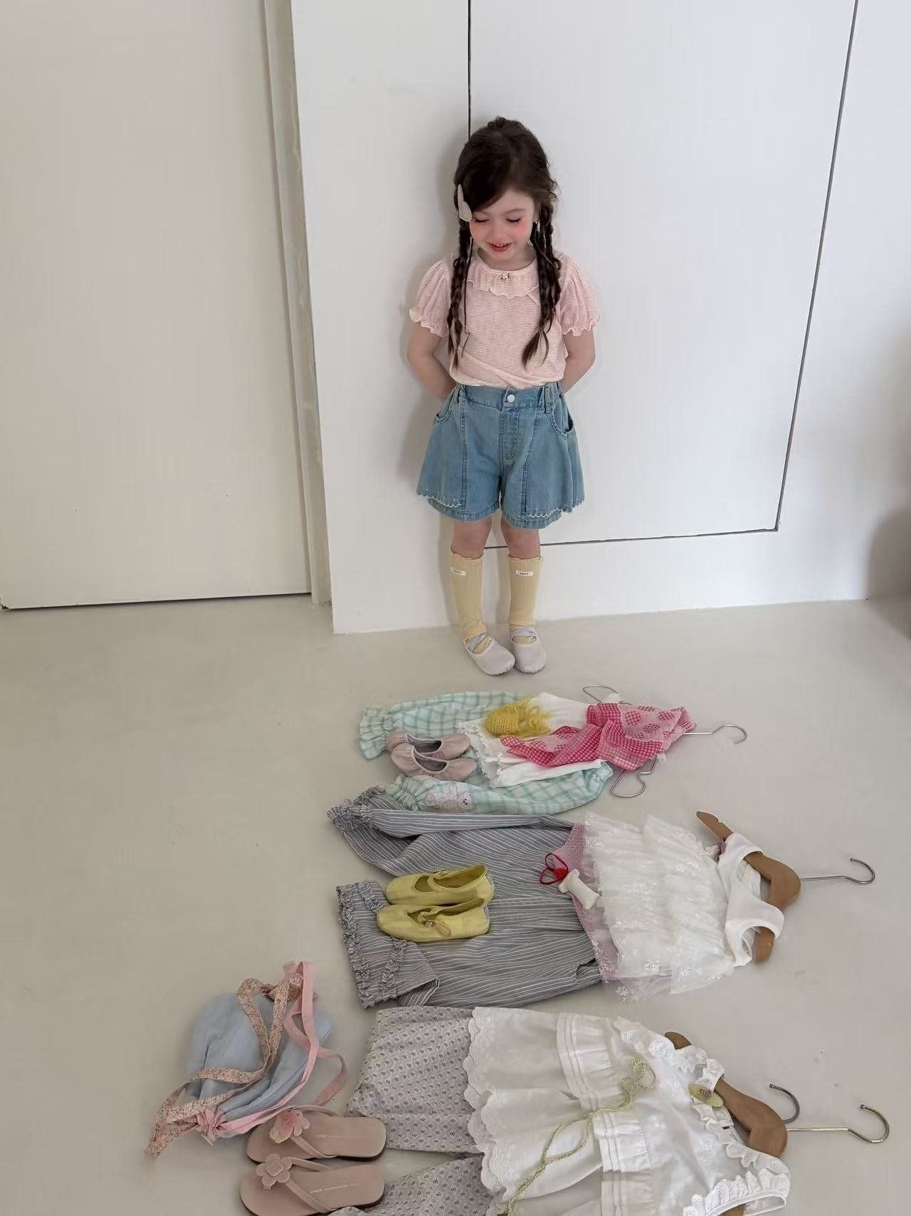 [aiai] Frilled Neck Stripe Tee / [아이아이] 프릴넥스트라이프티