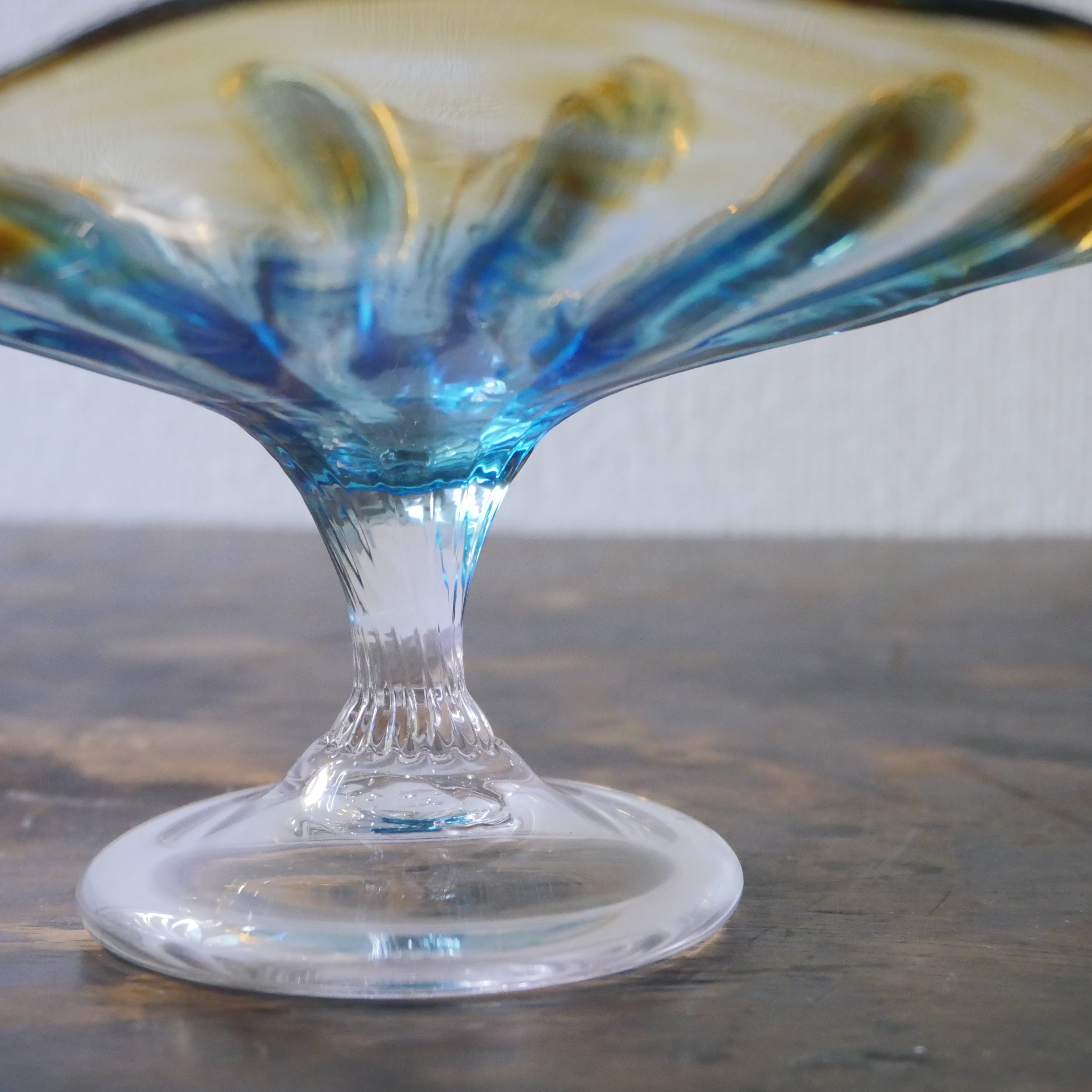 25秋】コンポート(高さ 9 cm) ガラス グラデーション ブルーアンバー