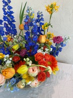 デルフィニュームのサークルアレンジ