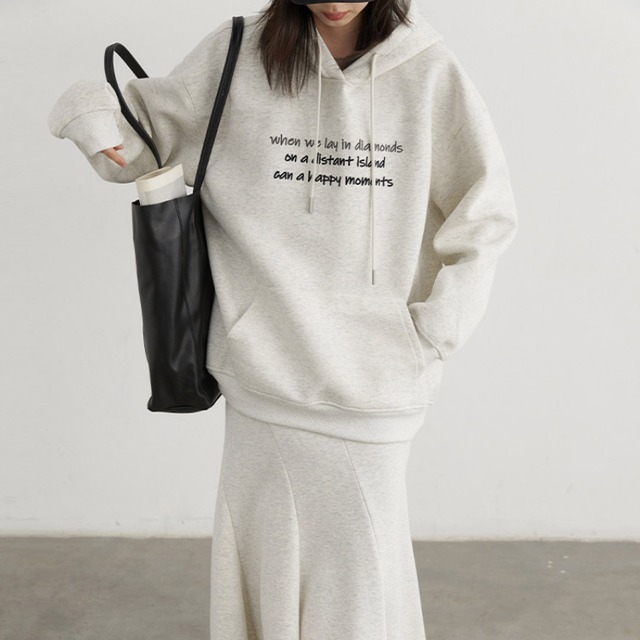 Hooded knit sweatshirt with embroidered logo(SN260)