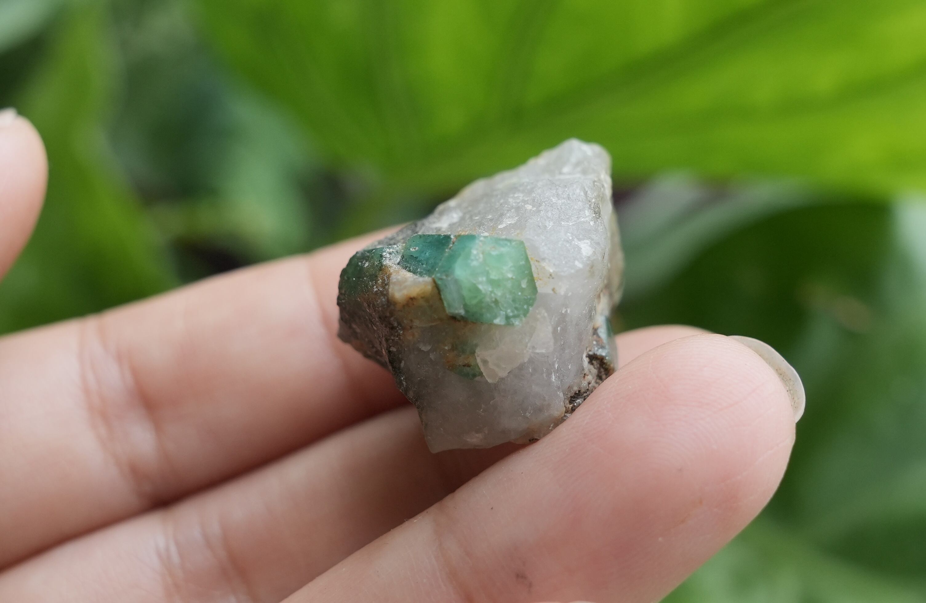 大きな四角☆エメラルド原石s705 | Funky garuda Stone 大きな四角☆エメラルド原石s705 | Funky garuda Stone