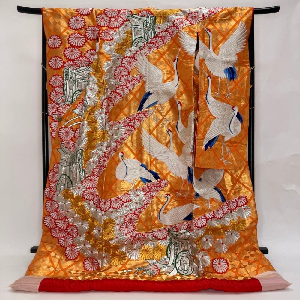 色打掛 正絹 鶴 刺繍 金 打掛 花嫁衣裳 ポリエステル リサイクル 中古 ブライダル ウエディング 着物 6632