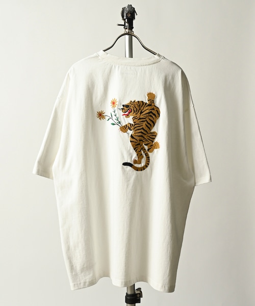 ATELANE Tiger embroidery TEE (WHT) 24A-14051
