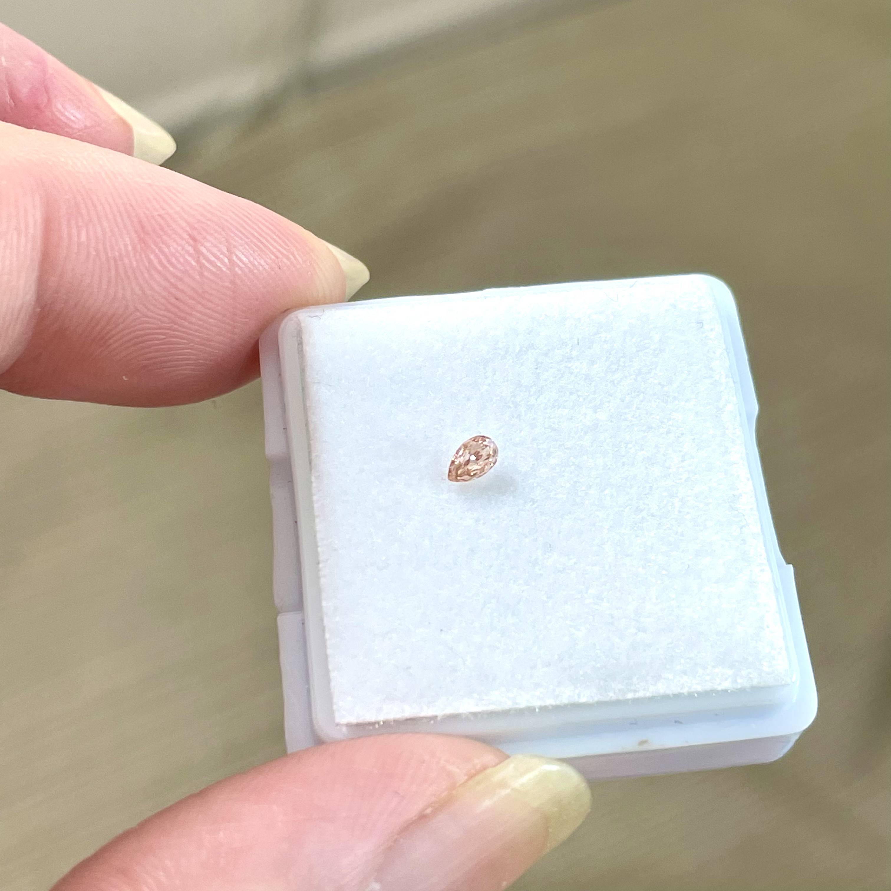 希少】 Fancy Orangy Pink 0.057ct ペアシェイプ 3.4mm ファンシー