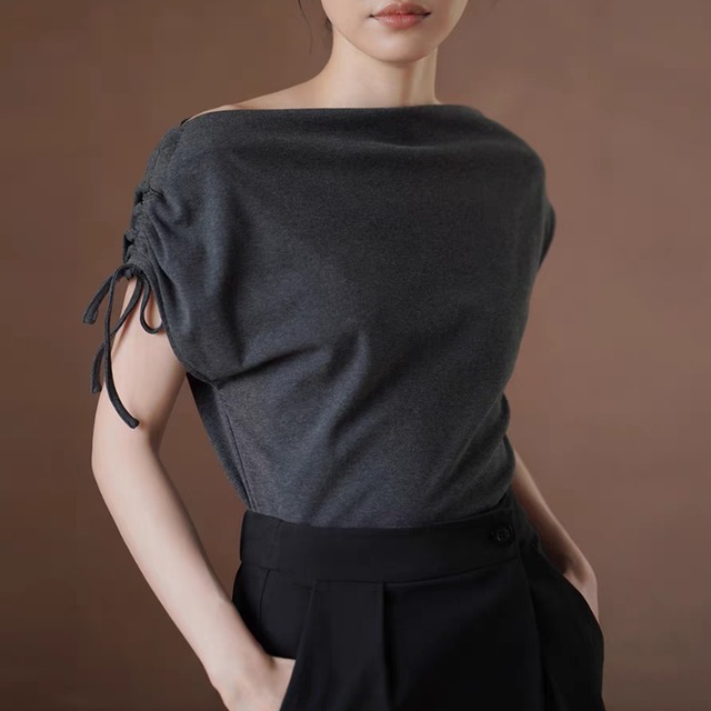 アシンメトリードロストショルダーボートネックカットソー　　1267