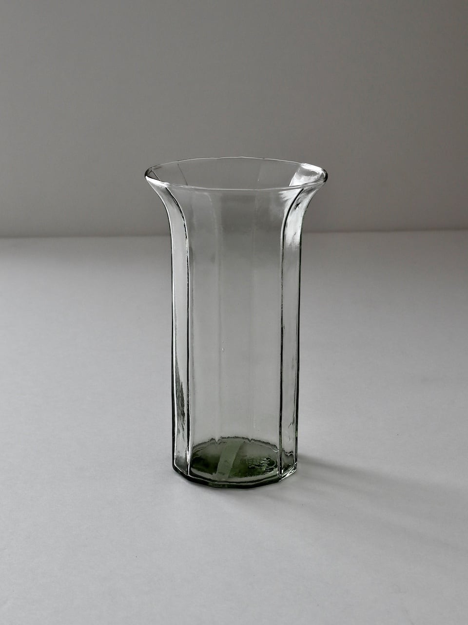 Vases（花瓶・フラワーベース） | Sensitivity and Boldness