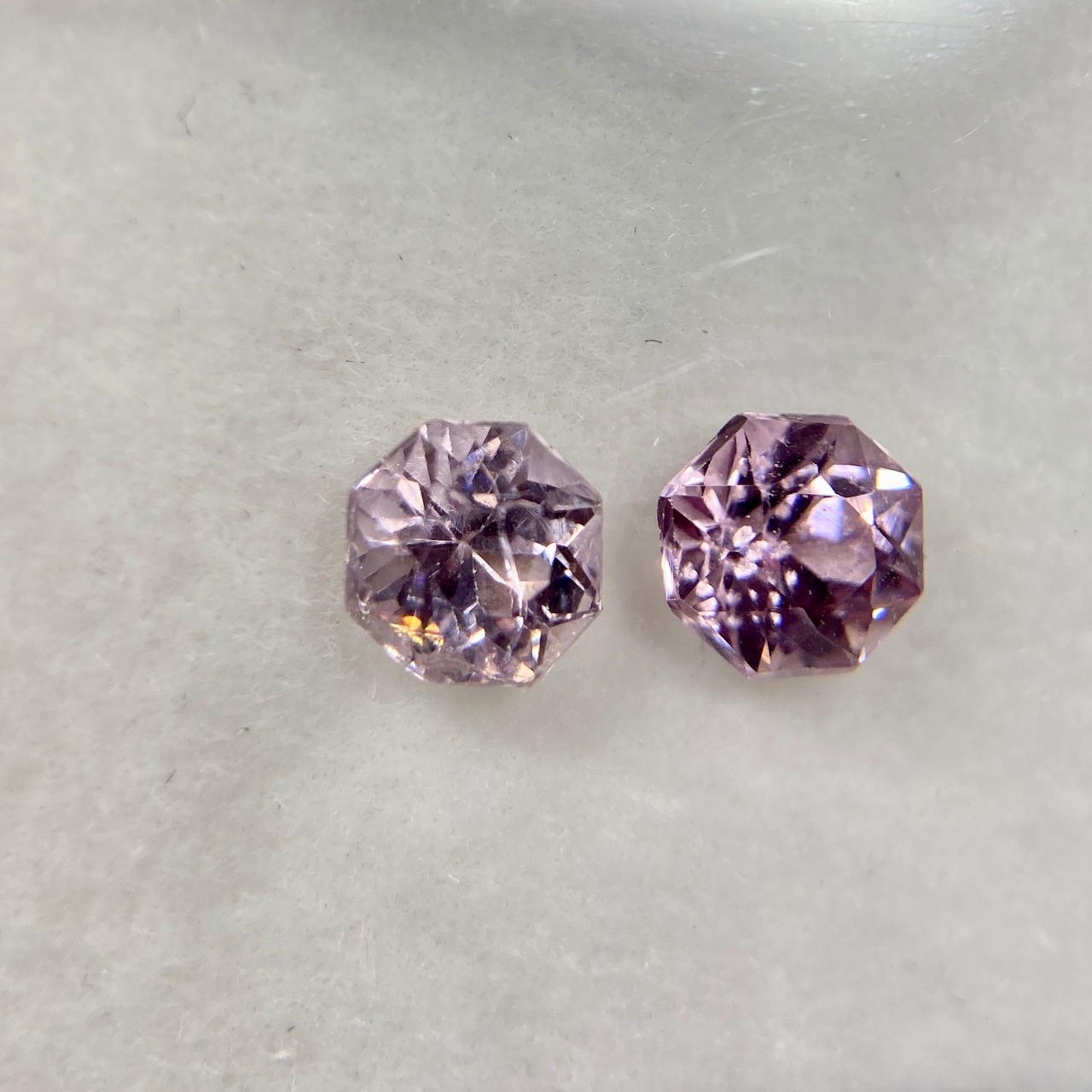 お花みたいなスピネル 訳アリセット 4.5mm-5mm以下 2点セット 22