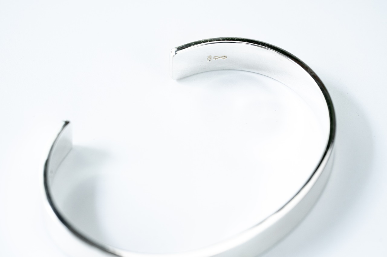 BN-061  9mm Matte bangle