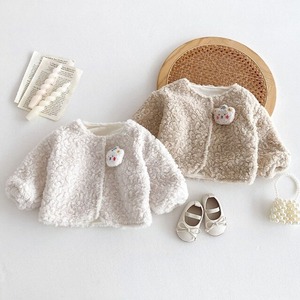 ベビー 冬新作　熊ブローチ付き　もこもこ　コート