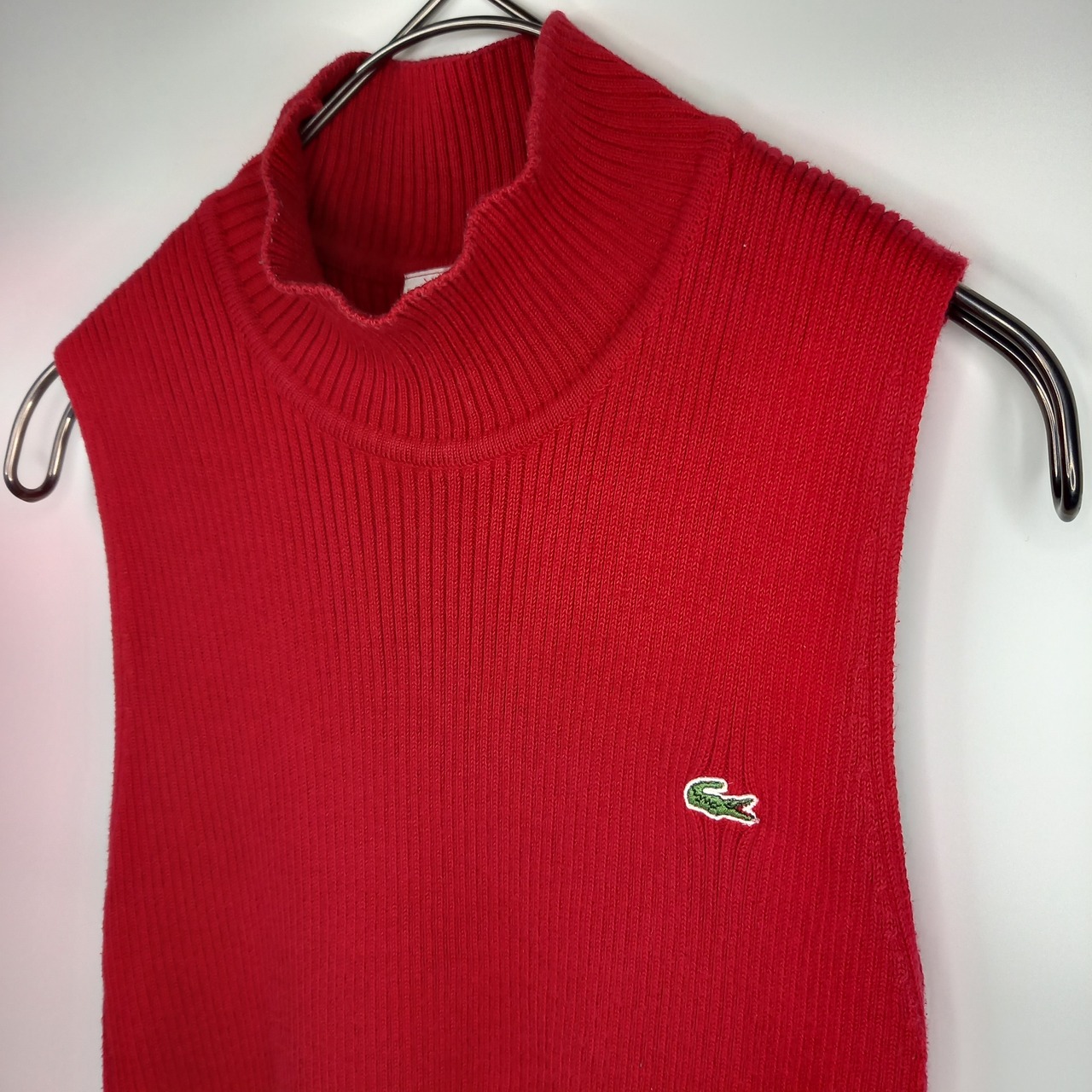 ラコステ　ハイネック　ニットトップ　刺繍ロゴ　ユーロ古着　レッド　38サイズ
