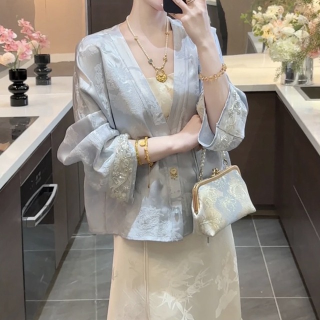 【新作】春の新作　中国風の高貴で威厳のある民族風ジャケット　女性用　ファッショナブルで美しい　唐装ツーピーススカート