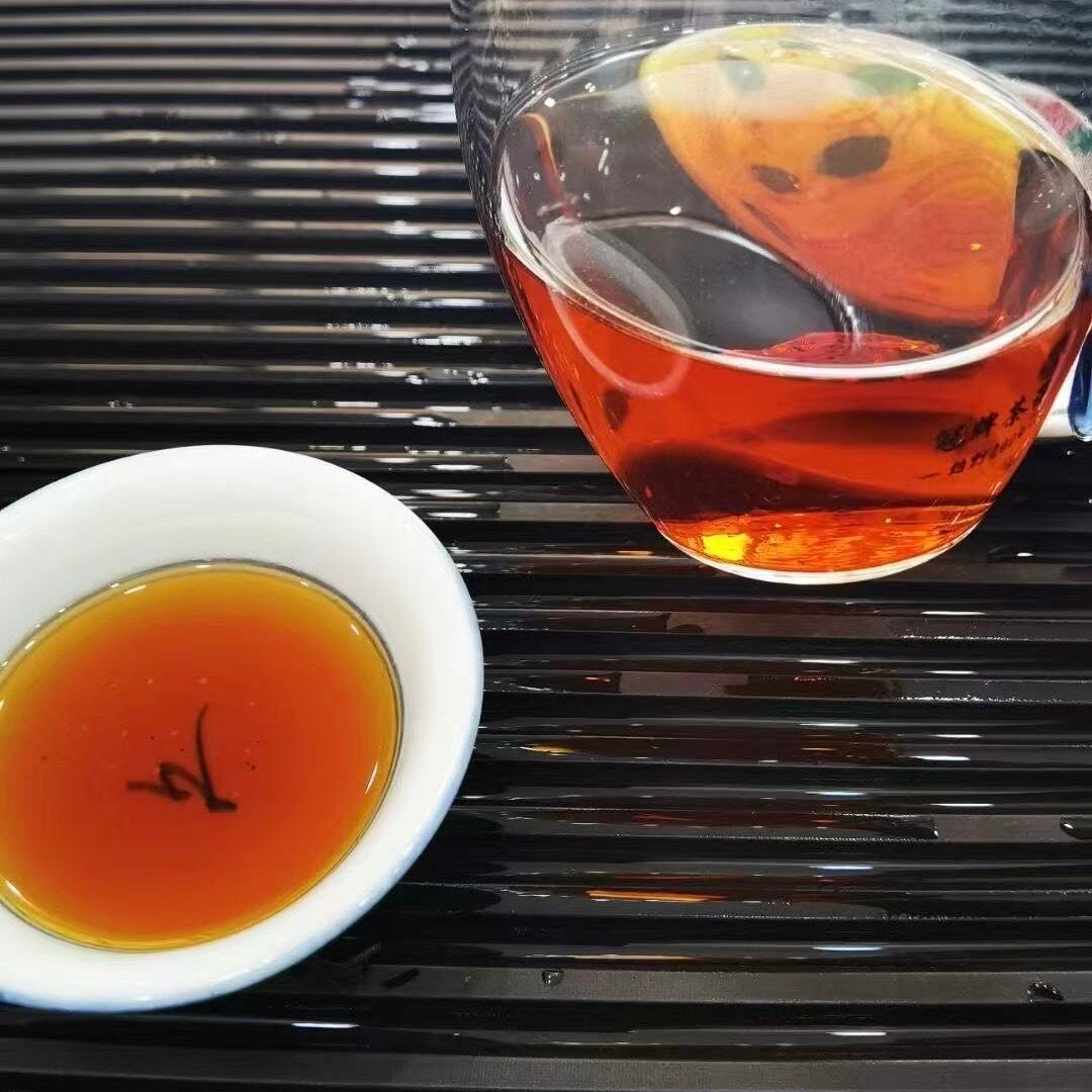 中国茶プーアール茶・中茶易武老樹圓茶(二十六年熟成) | きのこ茶工房