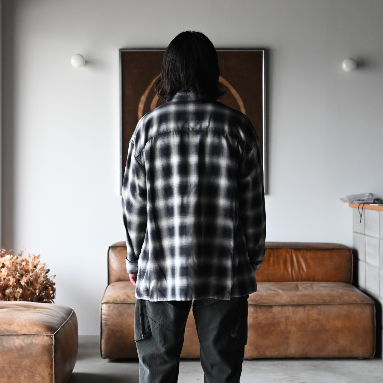 Leh(レー）Embroidery Check Shirts、ANACHRONORM(アナクロノーム）カーゴパンツコーディネート