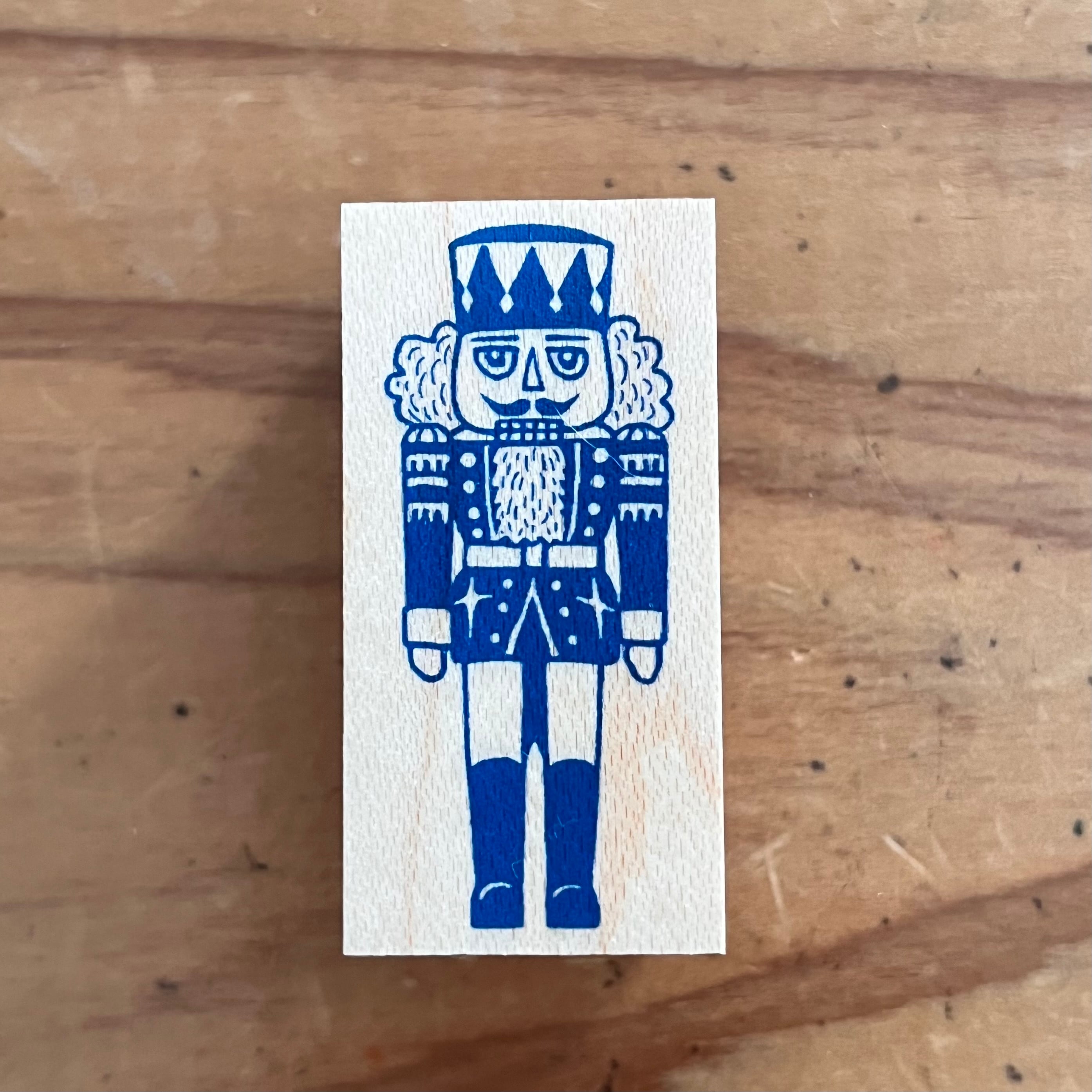 くるみ割り人形 青