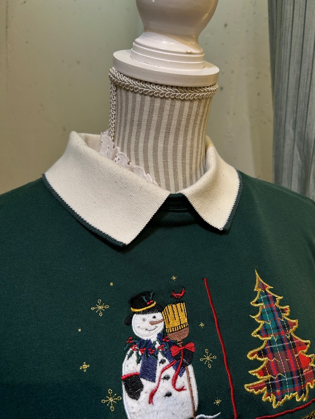 "Bobbie Brooks"snow man embroidery green sweat