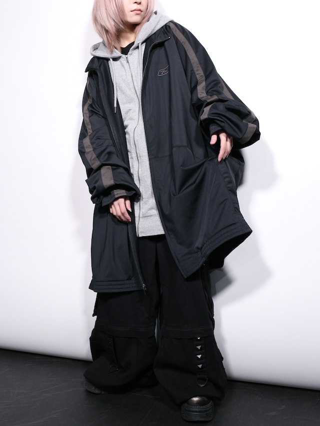 ”Reebok” XXXLT super over silhouette black satin track jacket