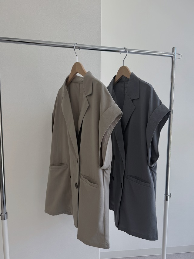 lightly grain crepe gilet