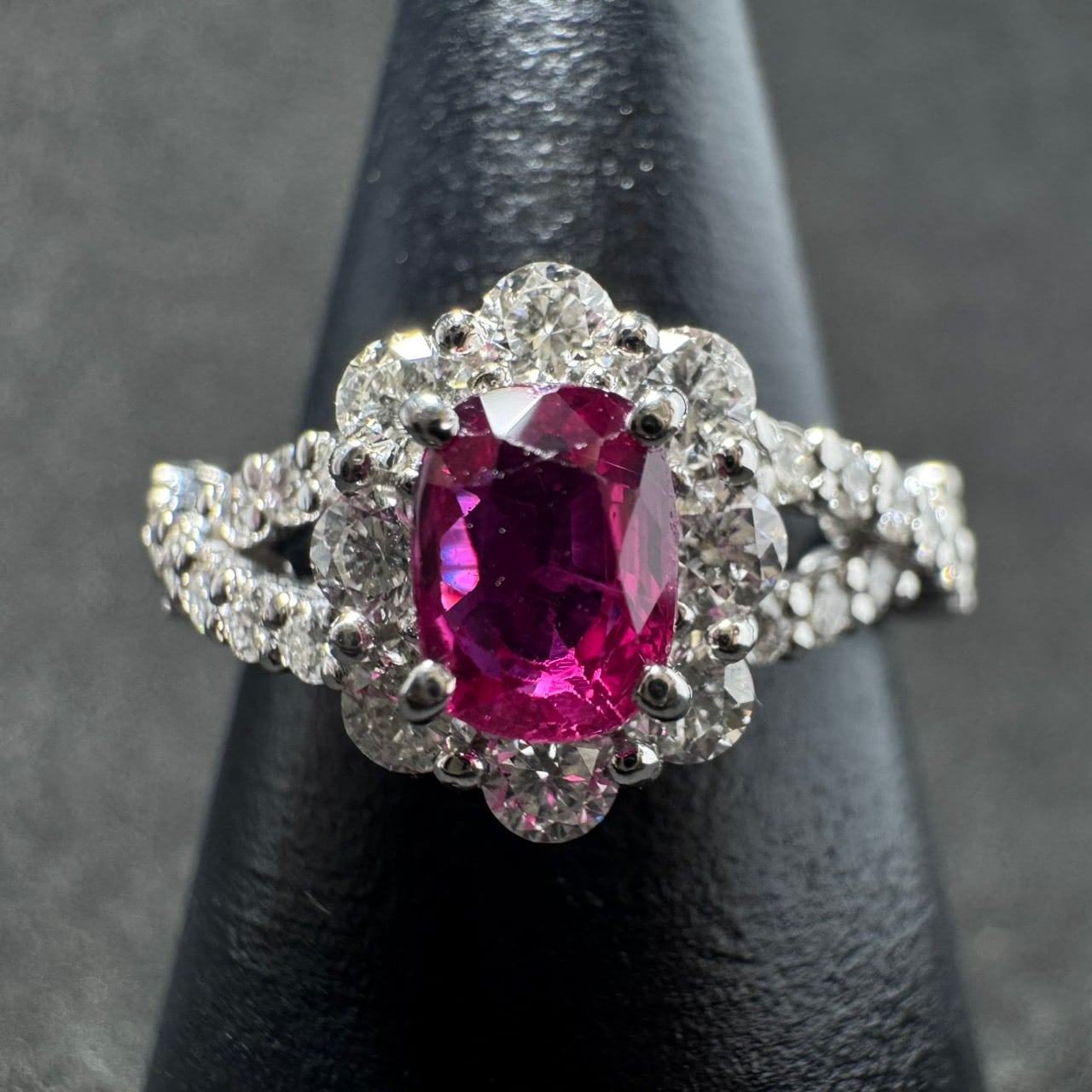 Pt950 0.76ct ルビー ダイヤモンド リング クロスアーム | カオキ