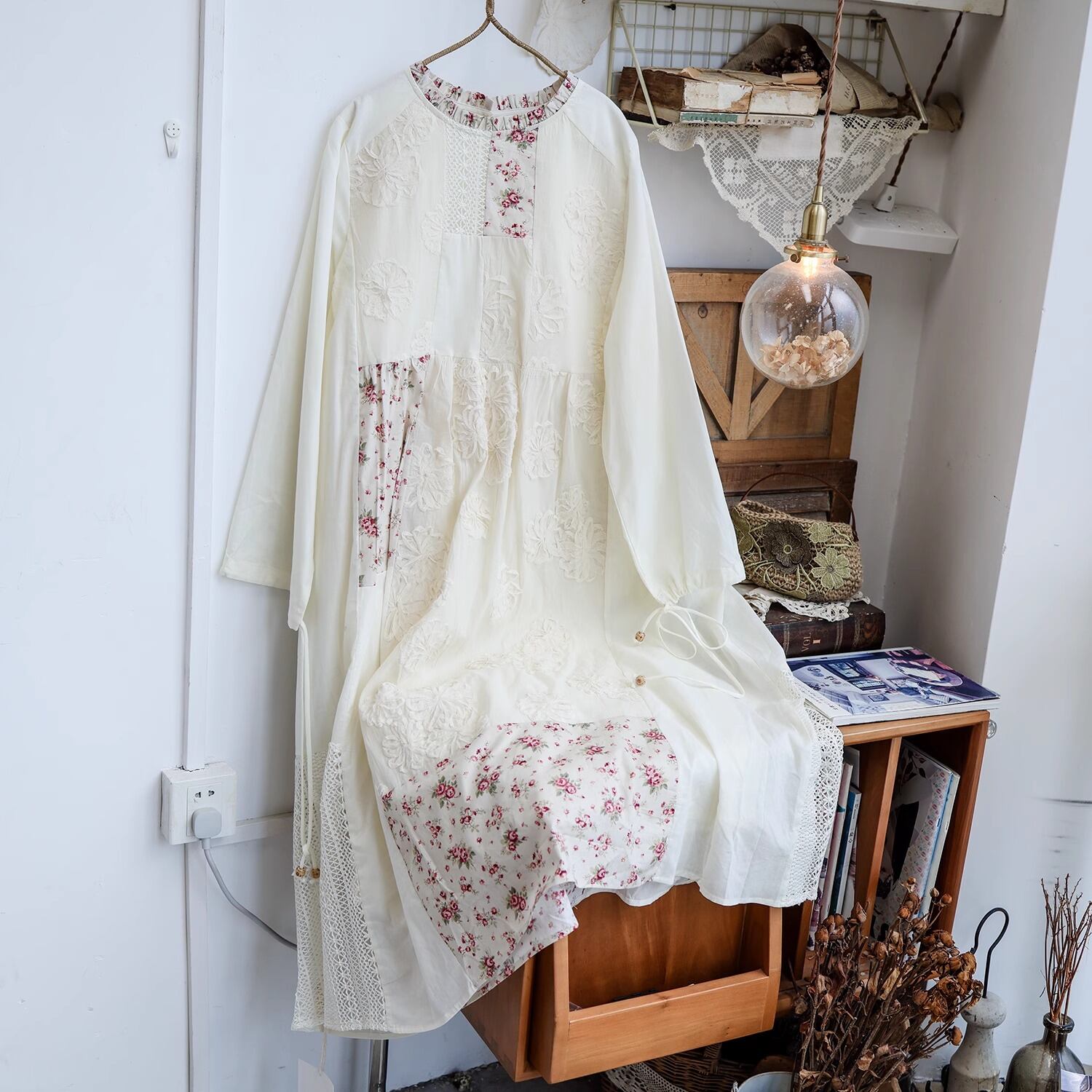 小花柄パッチワーク刺繍ワンピース ・6197 | Lehtia - レフティア 