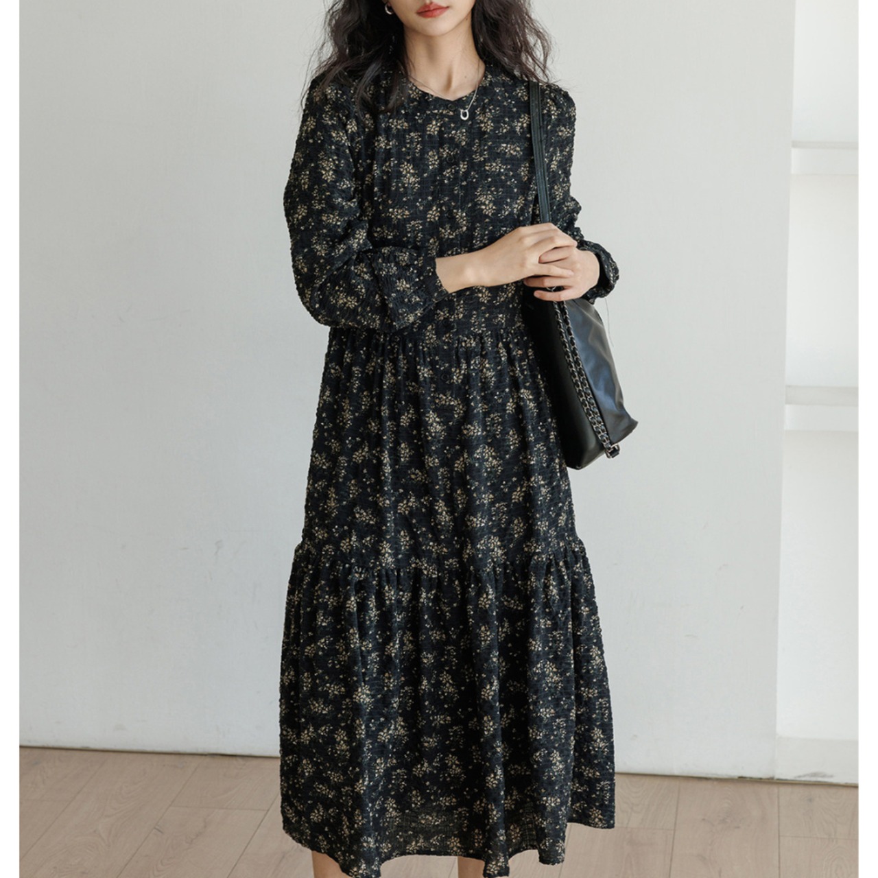 ボタニカル柄 ティアード ミモレ丈 ワンピース W01421