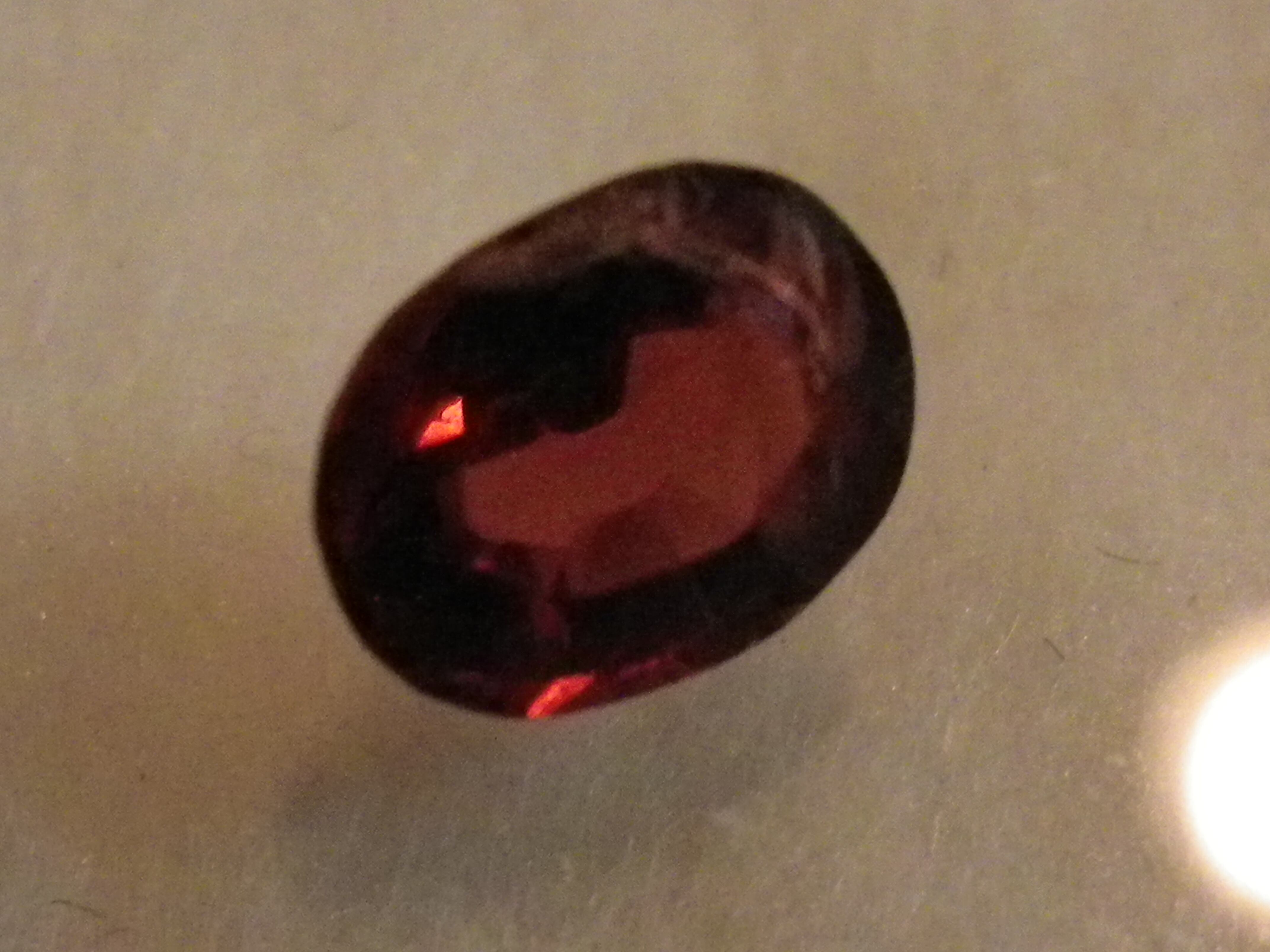 訳アリ品 天然レッドスピネル 0.77ct スリランカ産出 欠け在ります