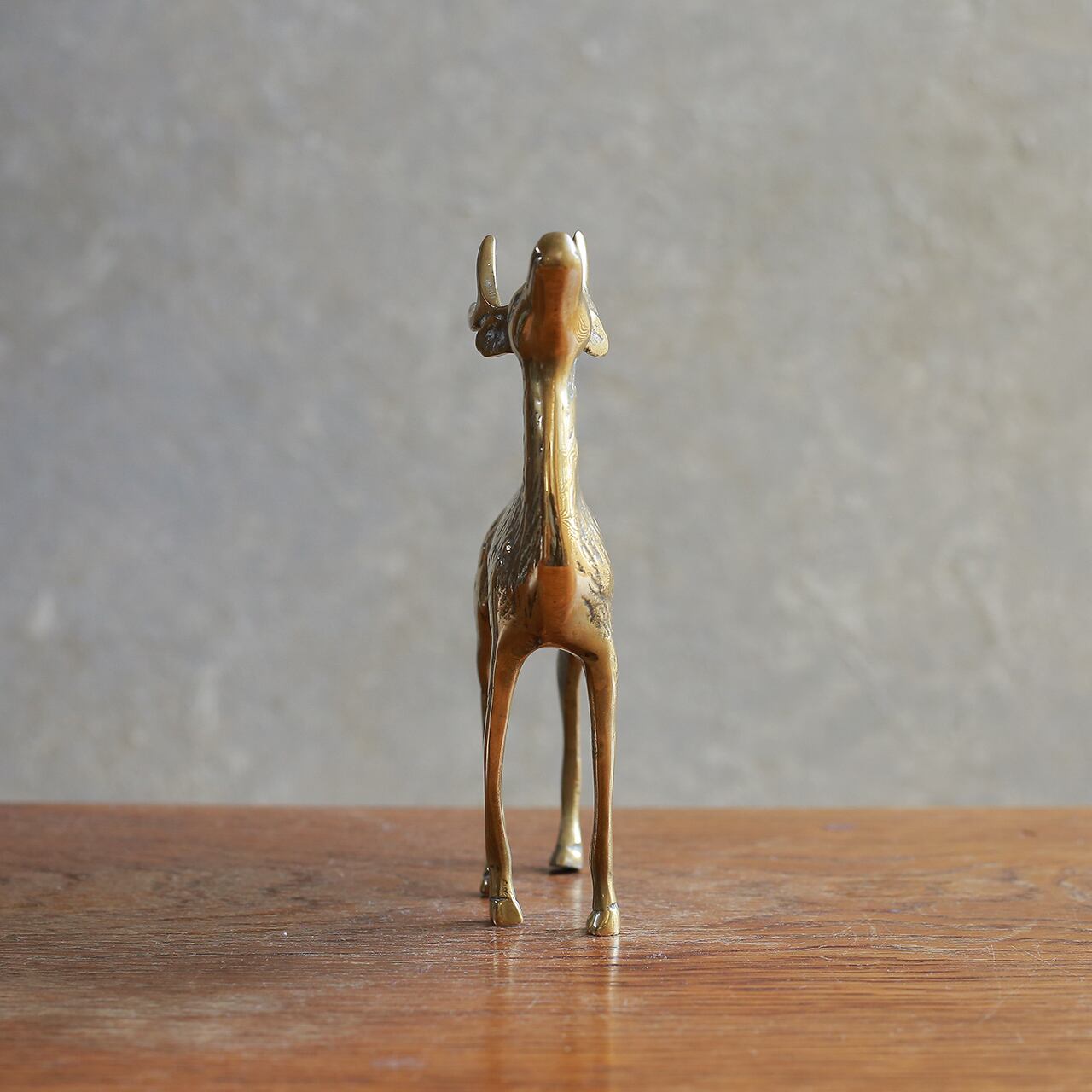 空を見上げる、真鍮のシカ 1 | 木と、輝と。| 一点もの ヴィンテージ