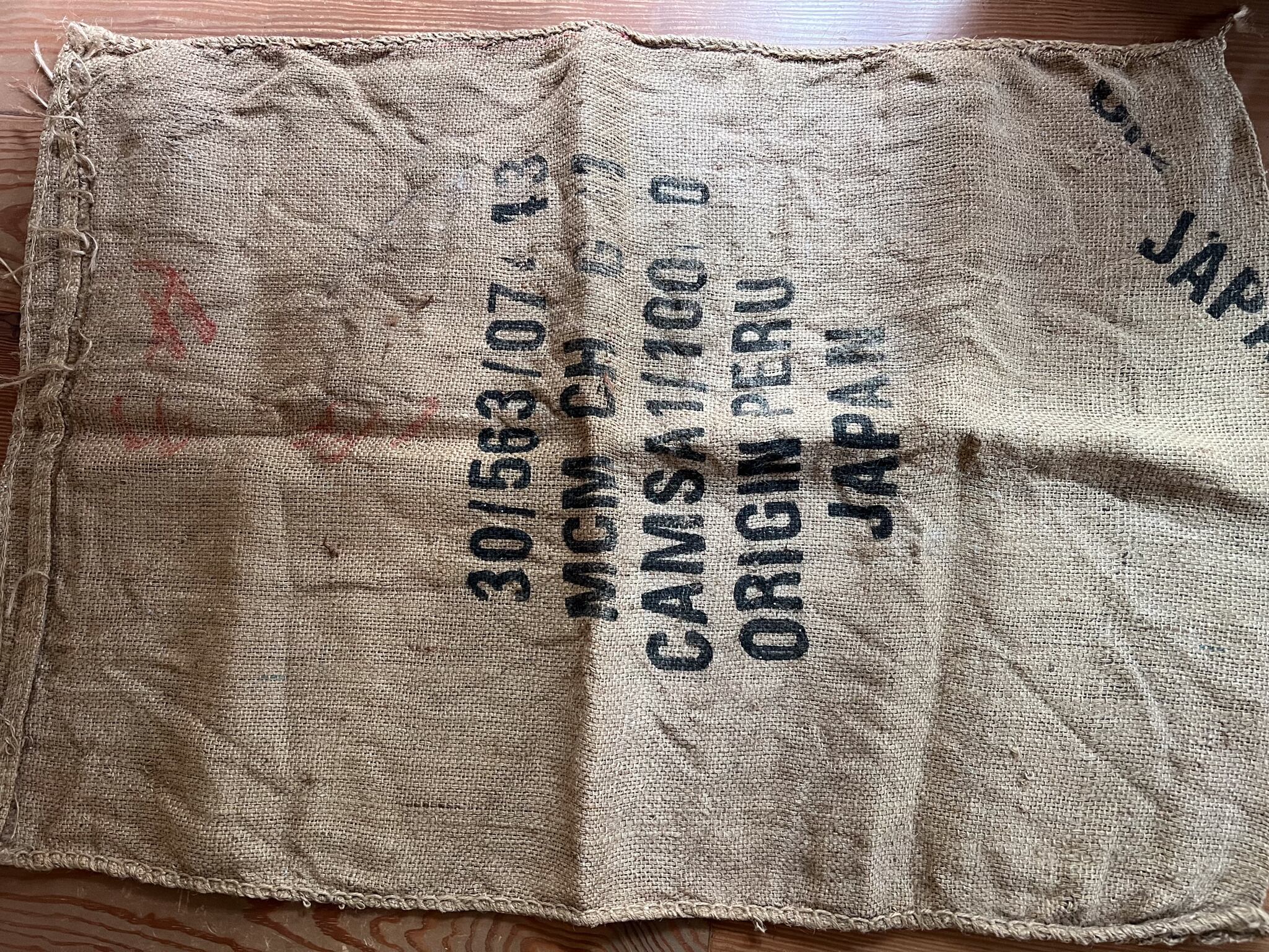 コーヒー豆の大きな古い麻袋(A) ヴィンテージ