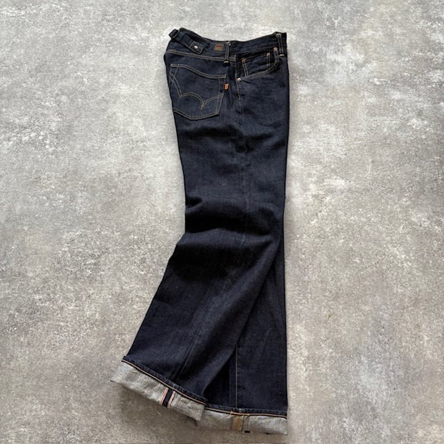 【EDWIN】 90s エドウィン 大戦モデル 赤耳デニムパンツ 極太 濃紺 EDWIN】90s エドウィン 大戦モデル 赤耳セルビッチ デニムパンツ