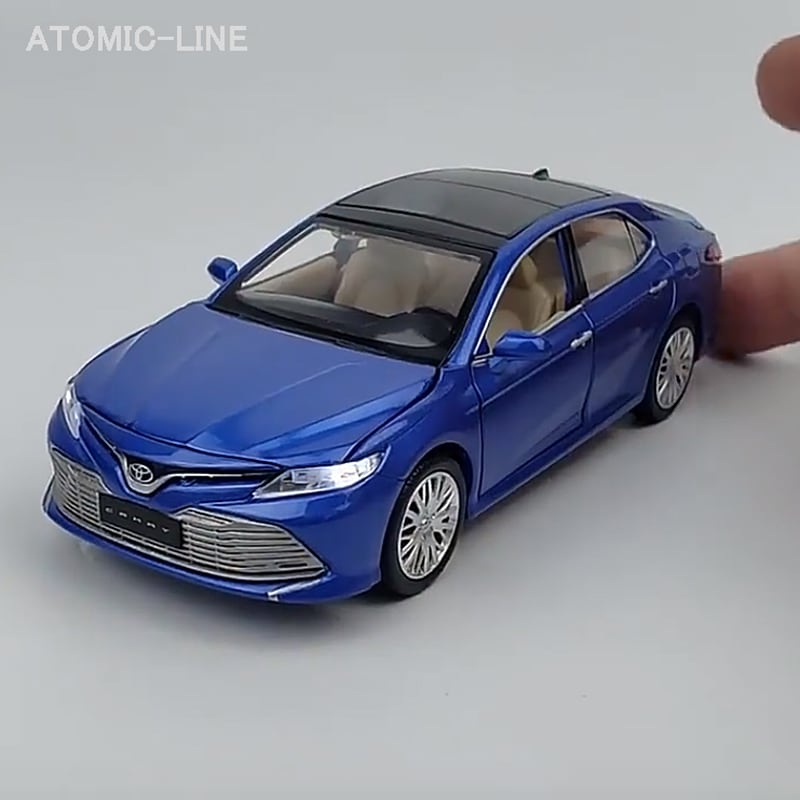 TOYOTA カムリ CAMRY 1/32 ミニカー 全4色 ライト点灯 合金モデル 模型