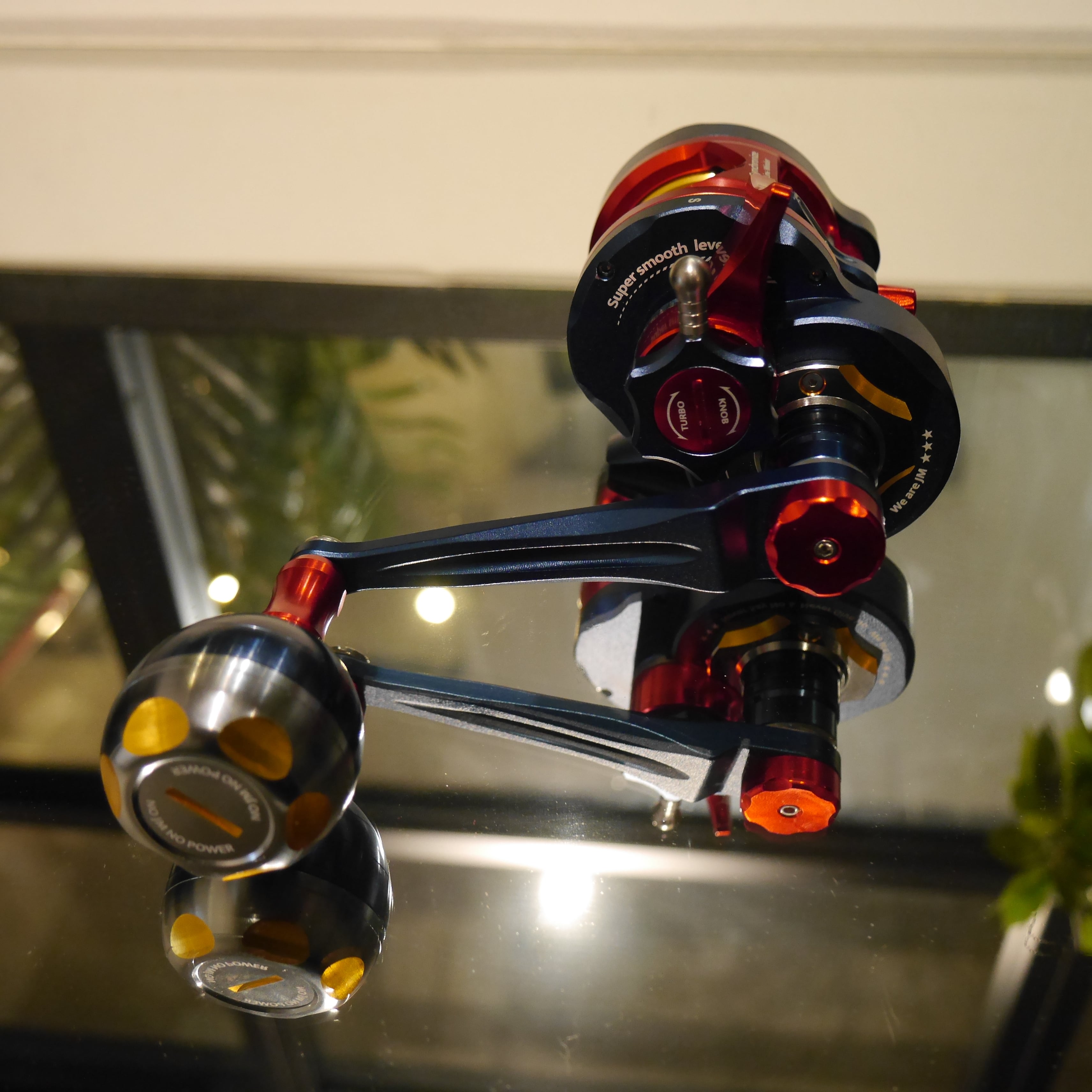 Dark/Red/Gold JM Gangster PE Micro Reel | RedfishBluefish手巻き